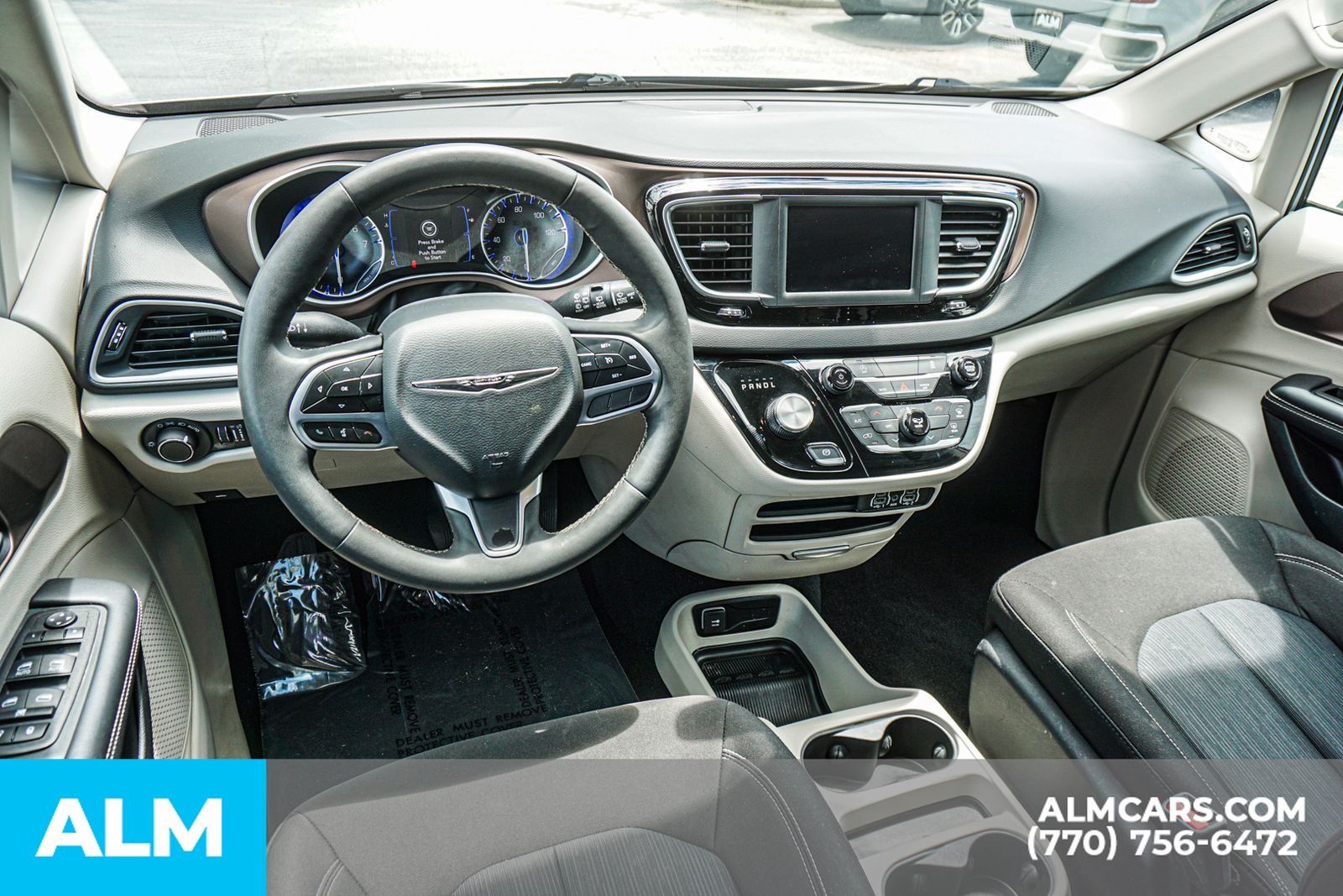 Used 2023 Silver Chrysler LX image 27