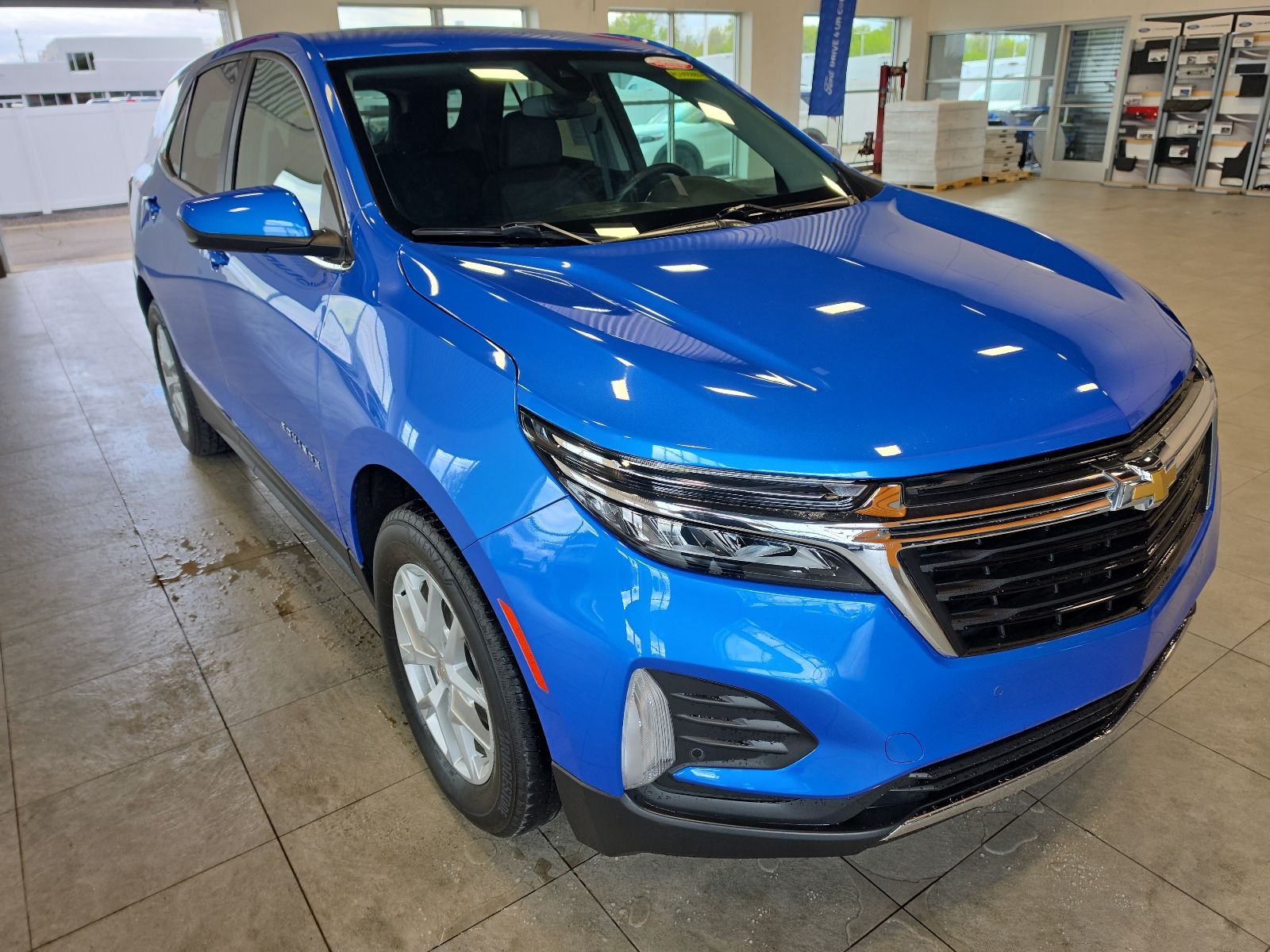 View vehicle photo 5