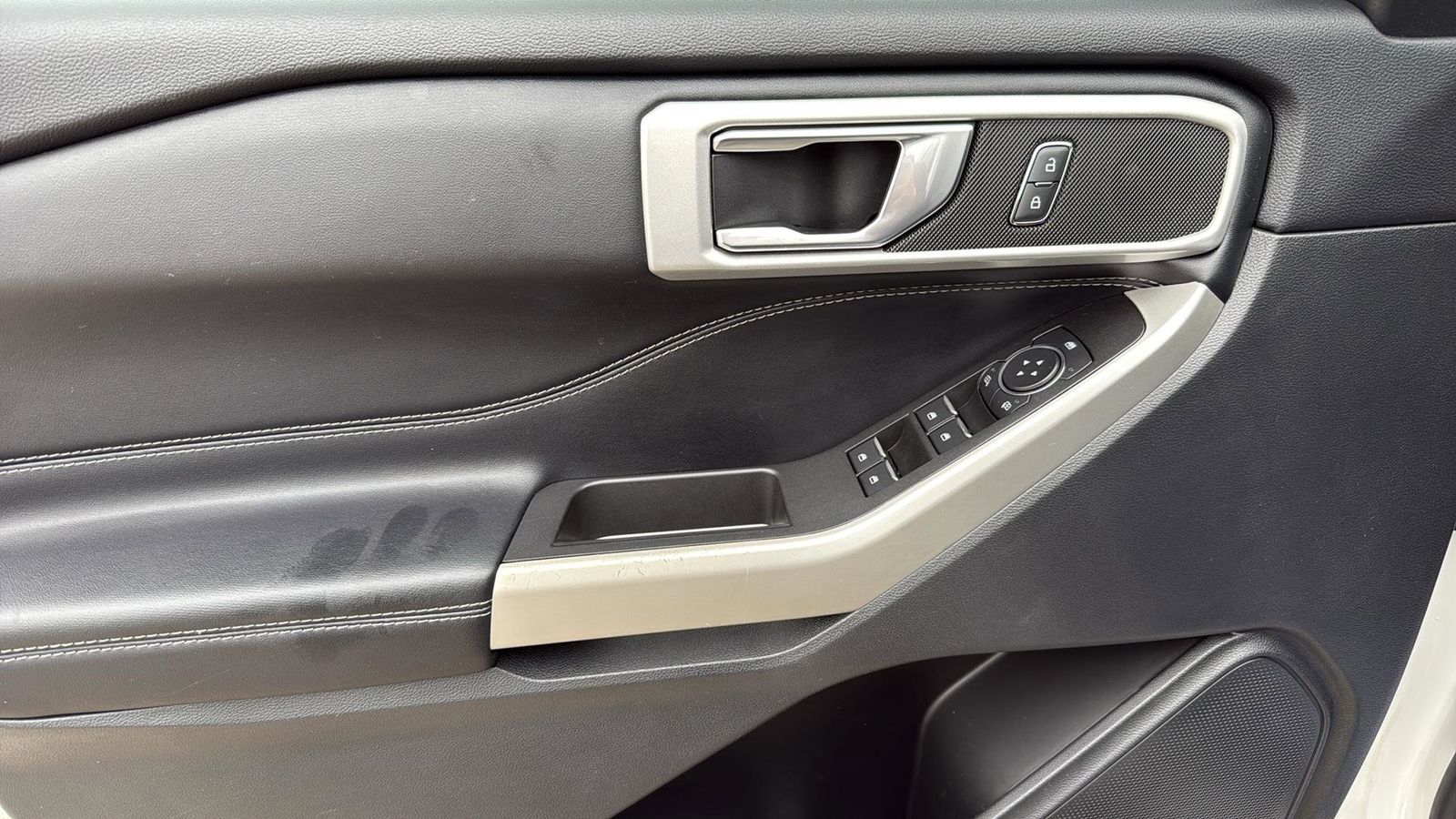 Used Car 2022 Ford Explorer  Xlt For Sale Under $30,000 In Austin, Texas