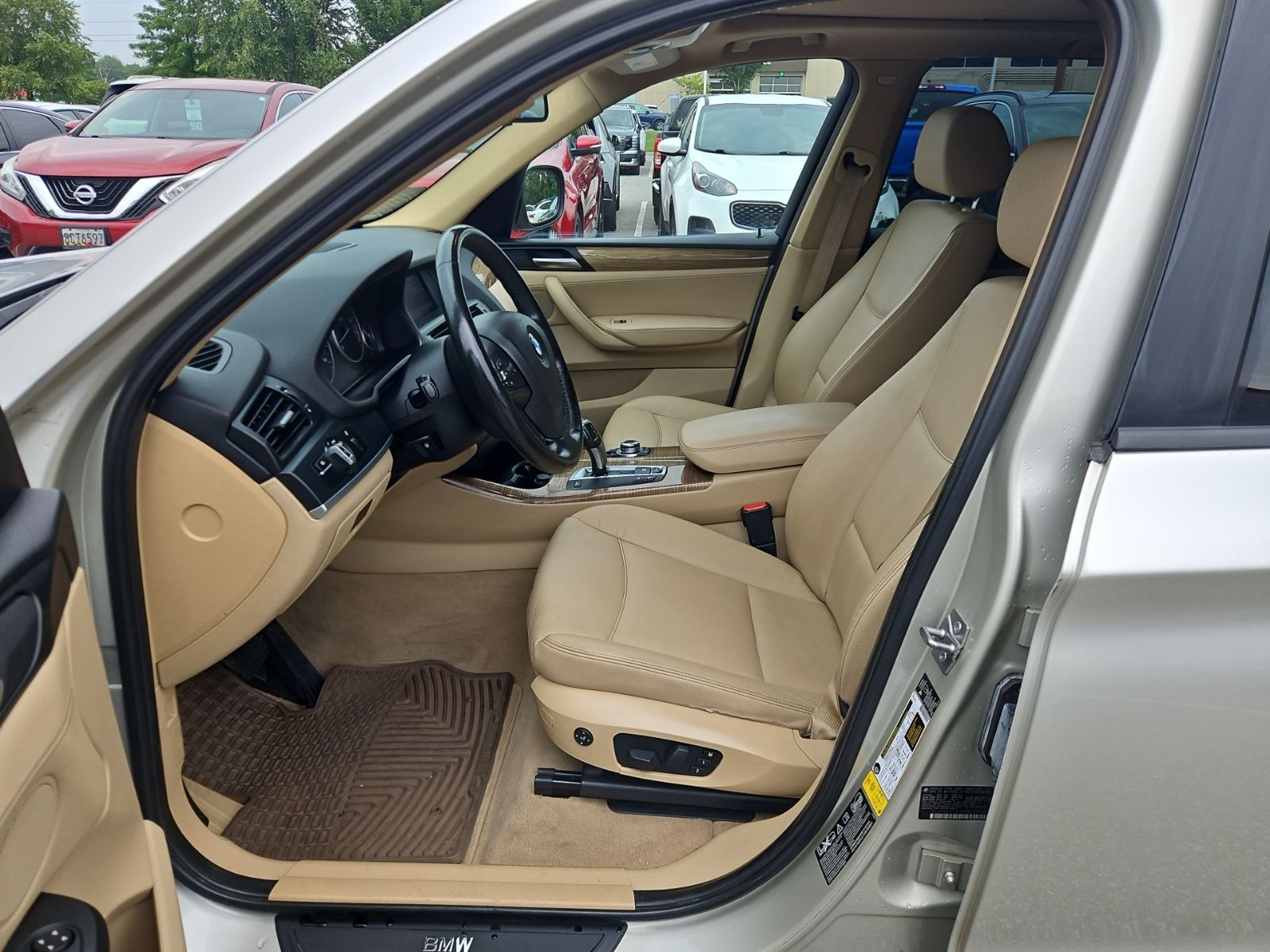 Used 2011 Silver BMW xDrive28i image 8