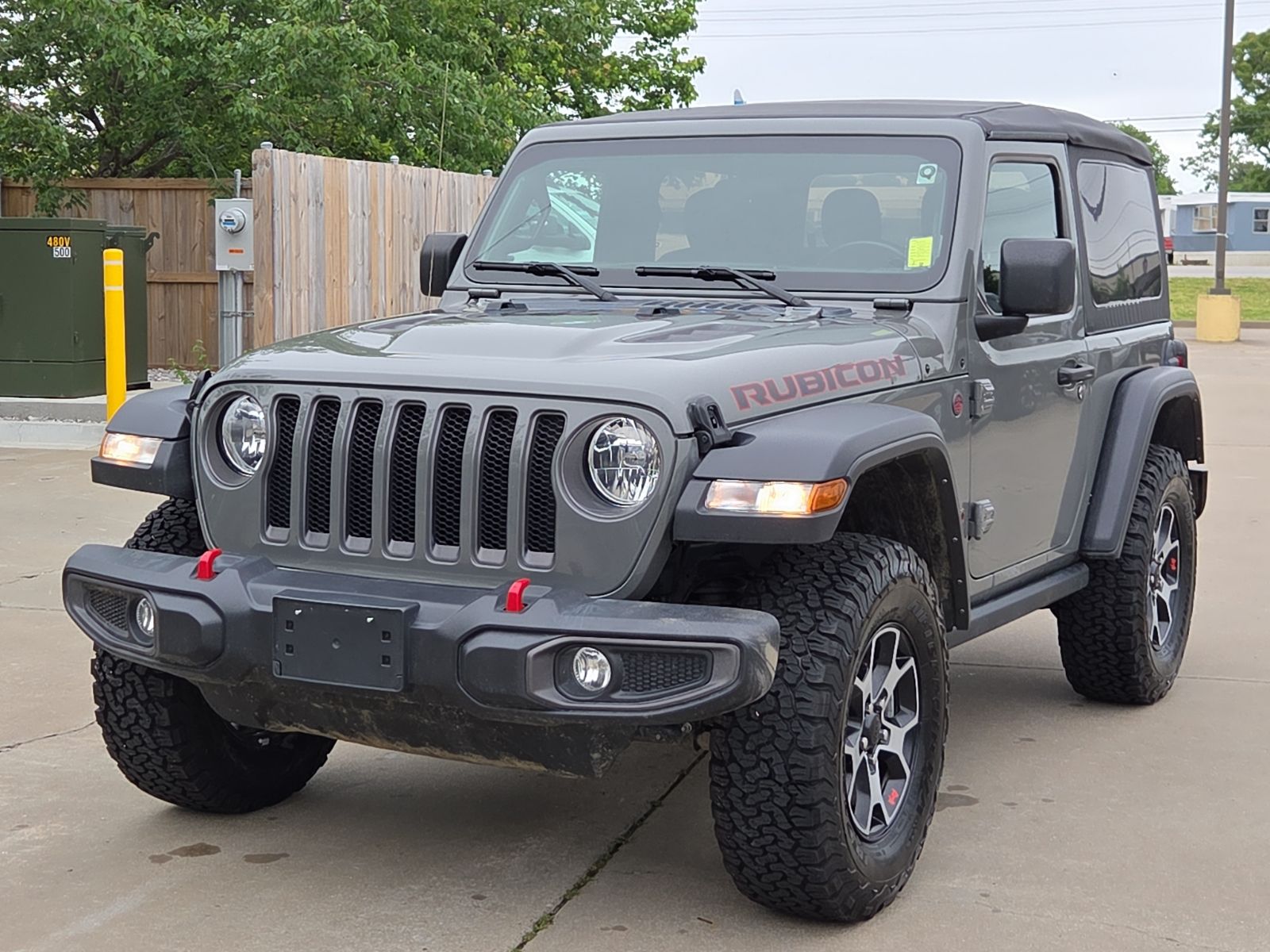 View vehicle photo 2