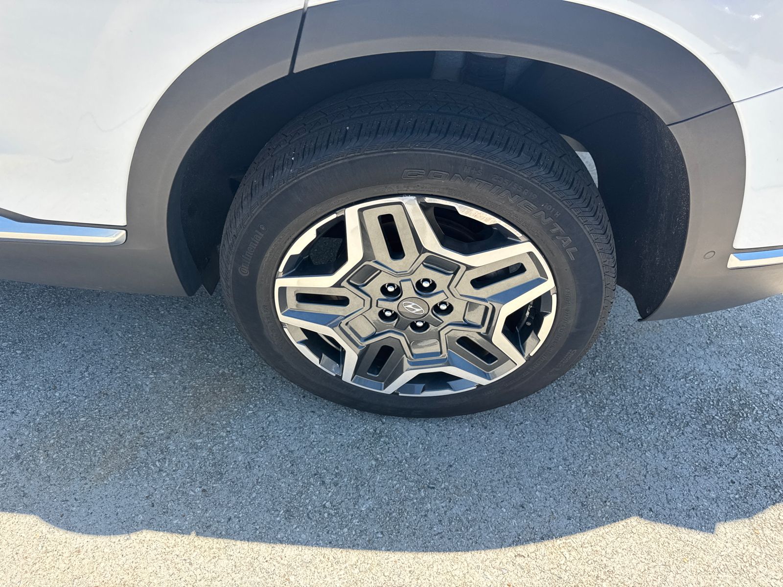 Used 2022 Gray Hyundai Limited image 20