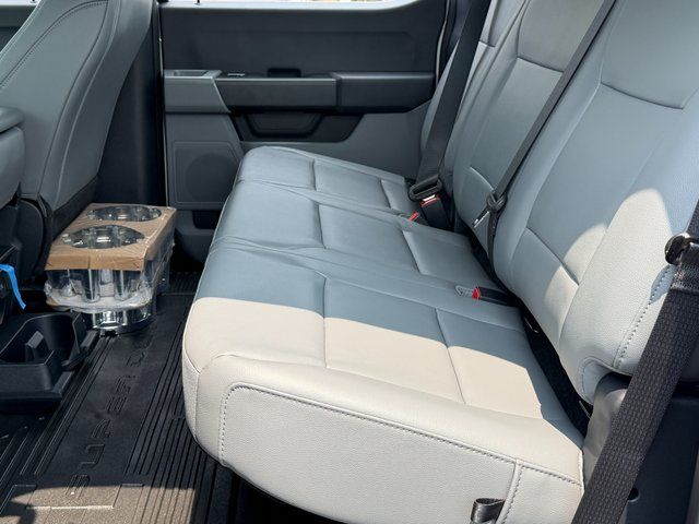 New 2026 Oxford White Ford XL image 15