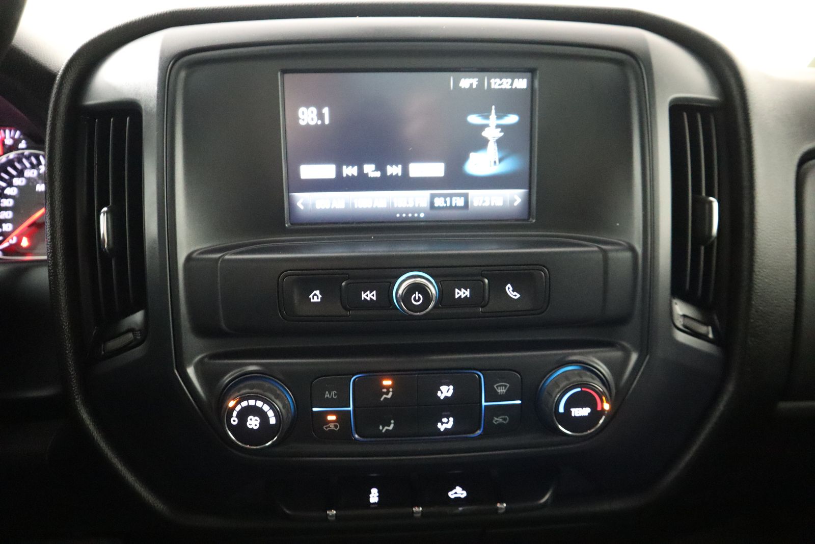 2017 Chevrolet Silverado 1500 WT photo