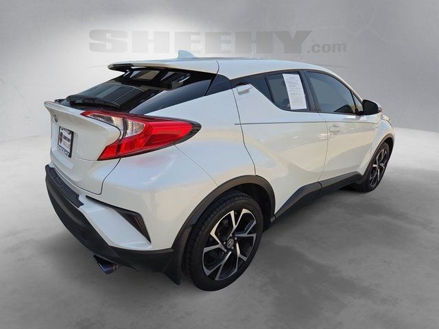 Used 2021 White Toyota XLE image 10