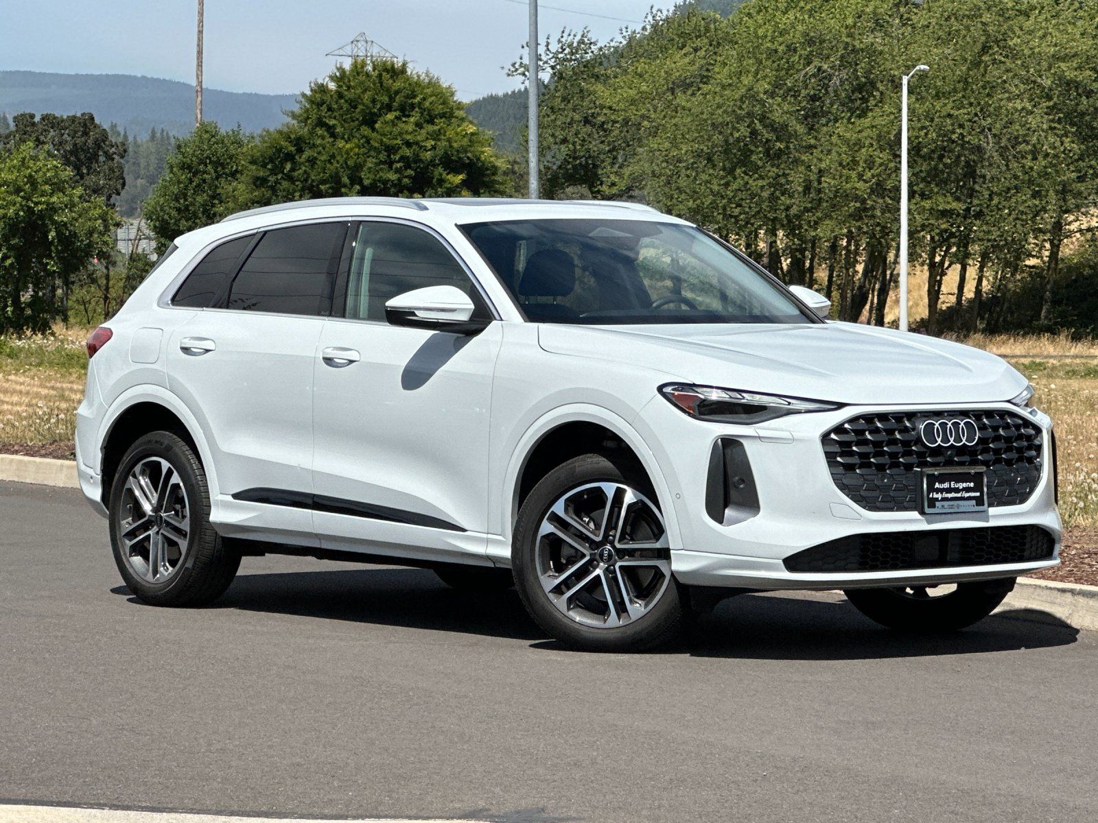 Glacier White 2025 Audi Q5 SUV / Crossover All-Wheel Drive 7-Speed Automatic