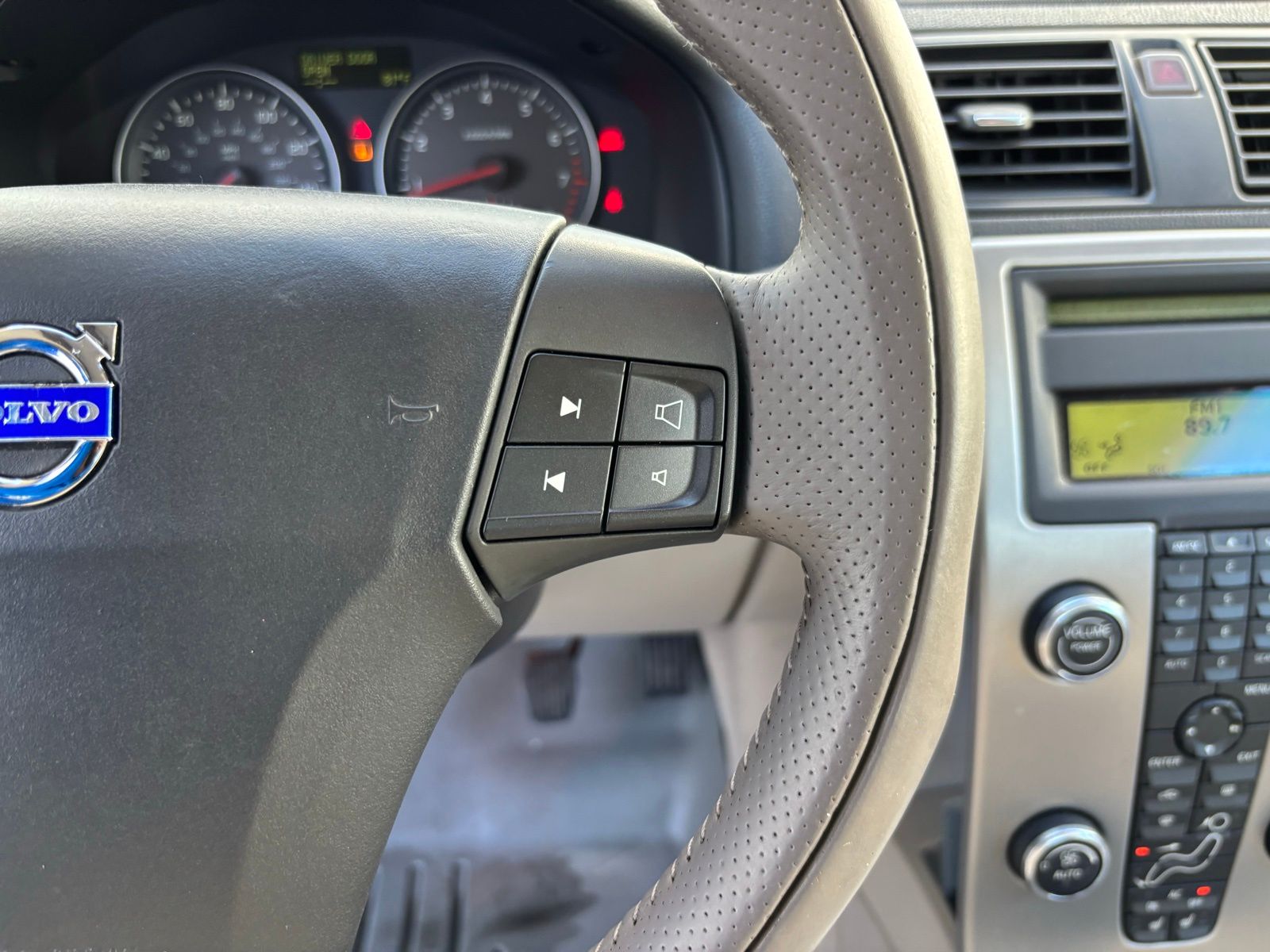 Used Car 2007 Volvo C70  T5 For Sale Under $10,000 In Austin, Texas