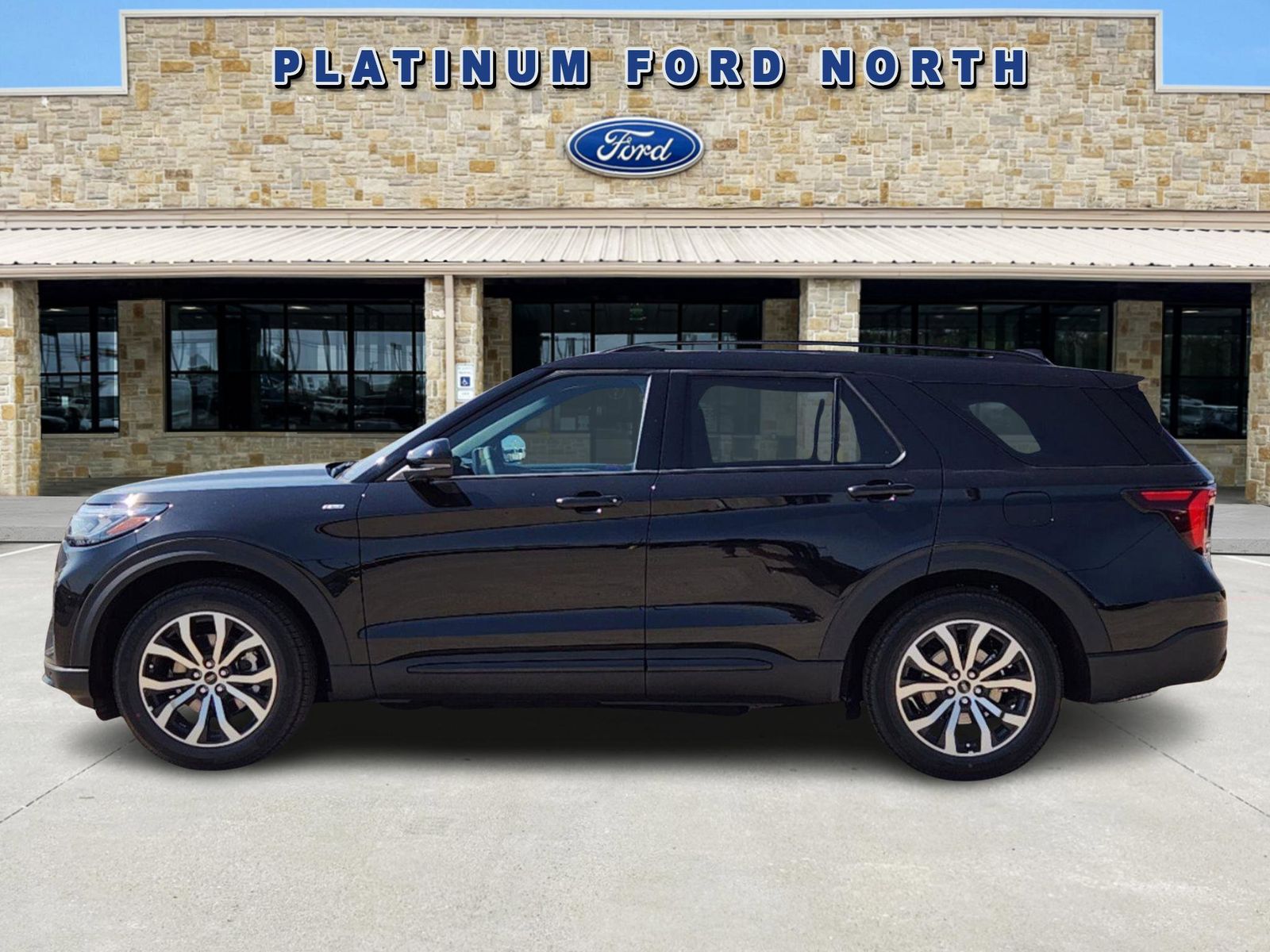 2025 Ford Explorer ST-Line 3