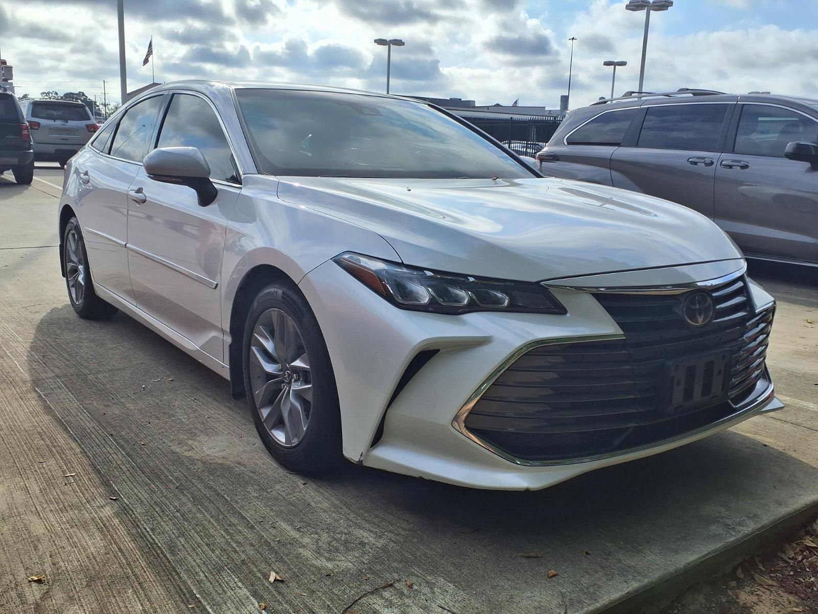 2019 Toyota Avalon XLE Beige at Emmons Autoplex