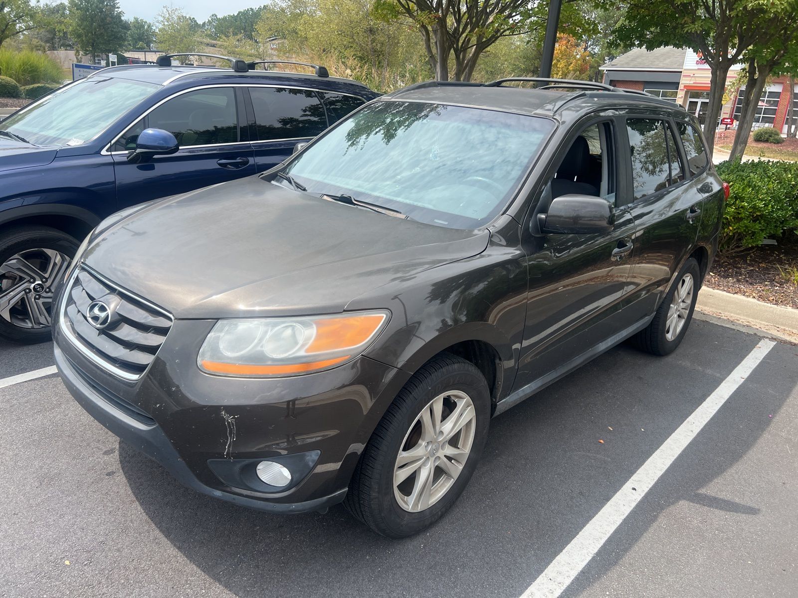 2011 Hyundai Santa Fe SE photo 2