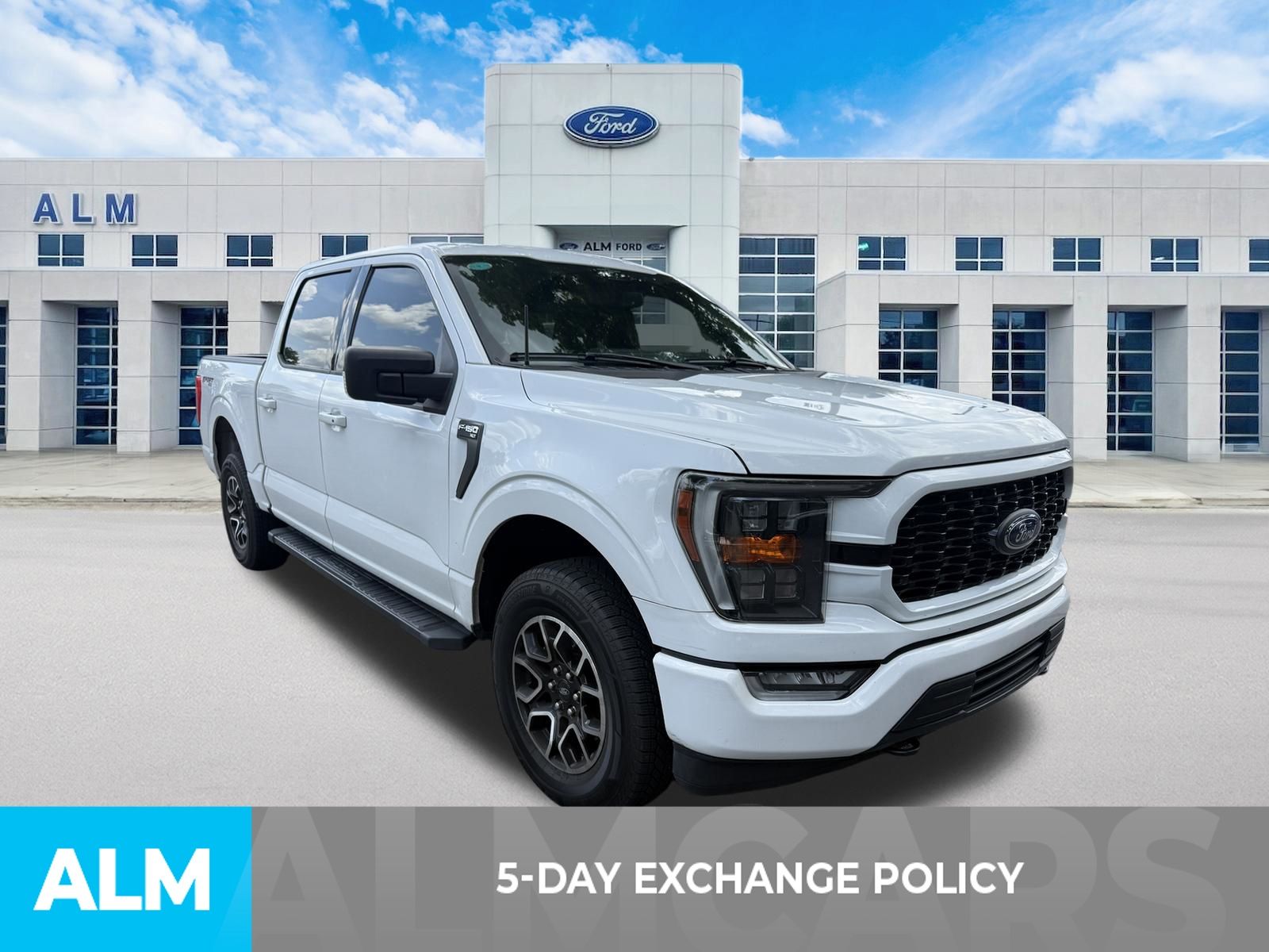 Used 2023 White Ford XLT image 3