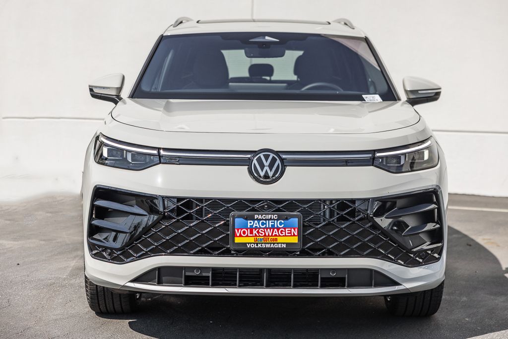 2026 Volkswagen Tiguan 2.0T SEL R-Line Turbo 4Motion's photo