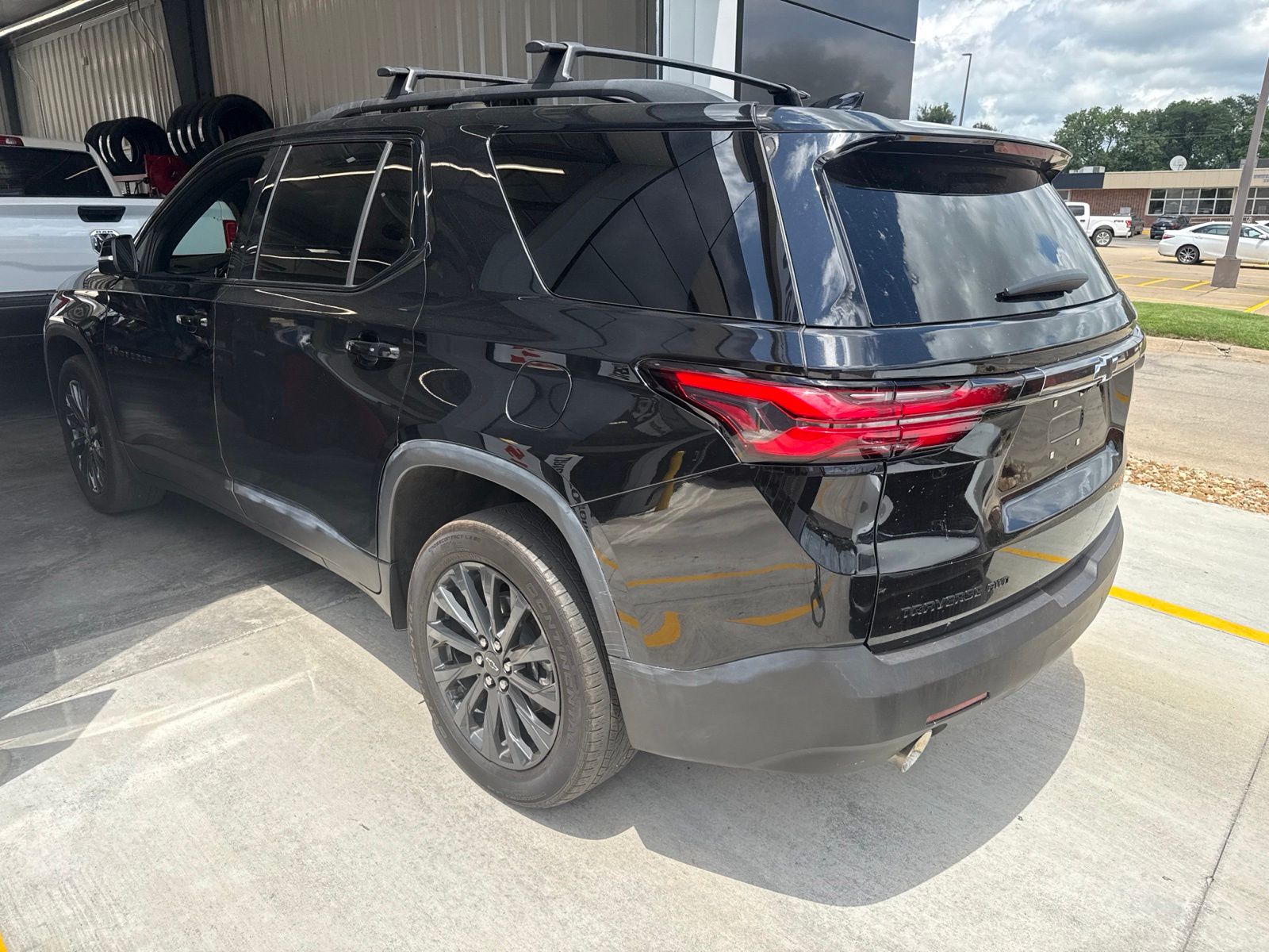 View vehicle photo 6