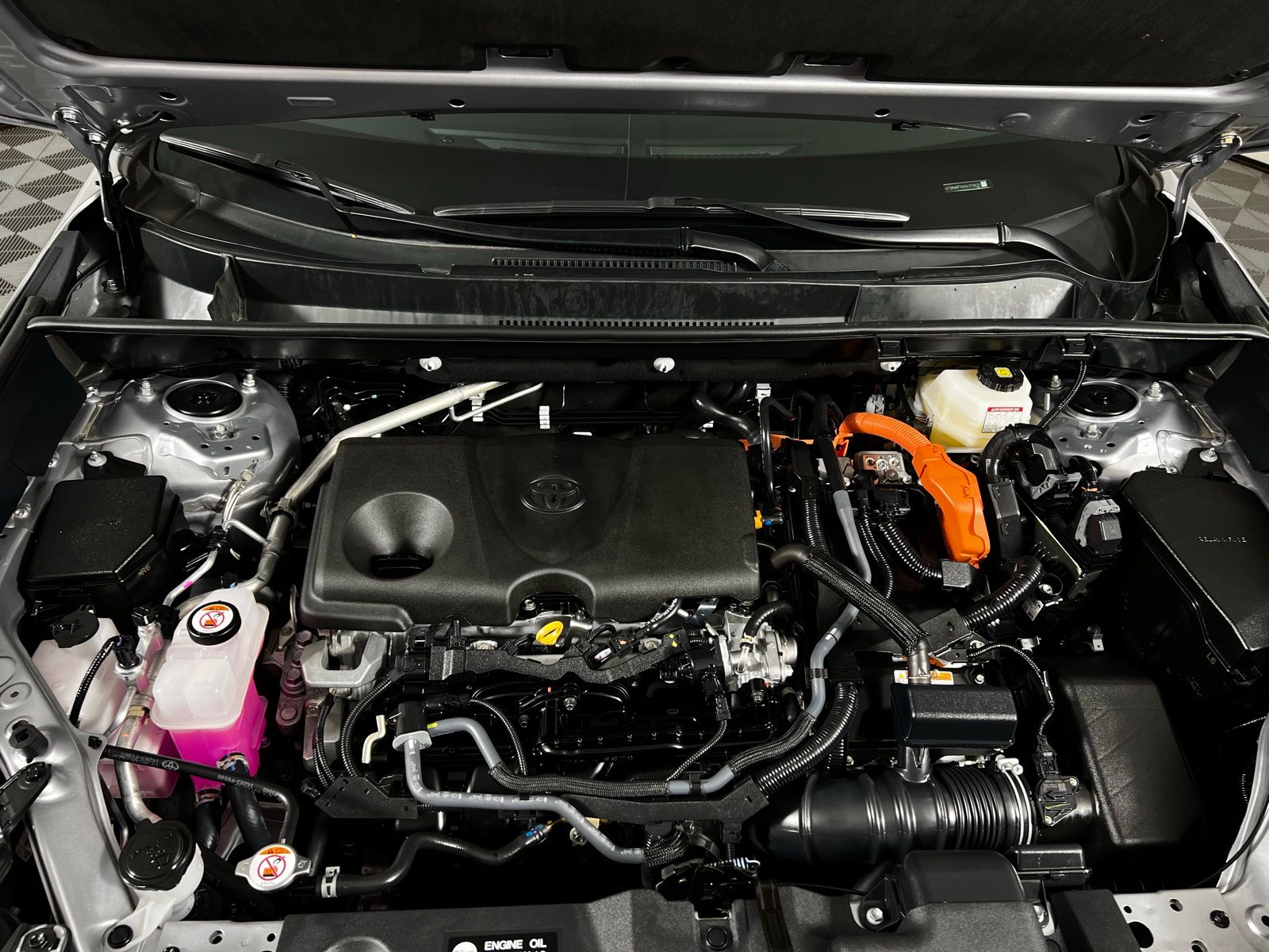 Thumbnail: 2025 Toyota RAV4 - 9