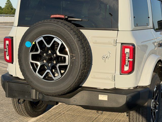 New 2026 Avalanche Gray Ford Outer Banks image 14