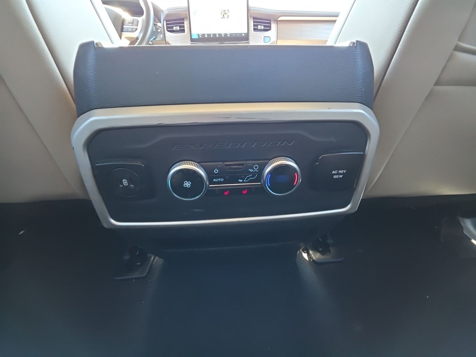 Used 2024 Silver Ford Limited image 31