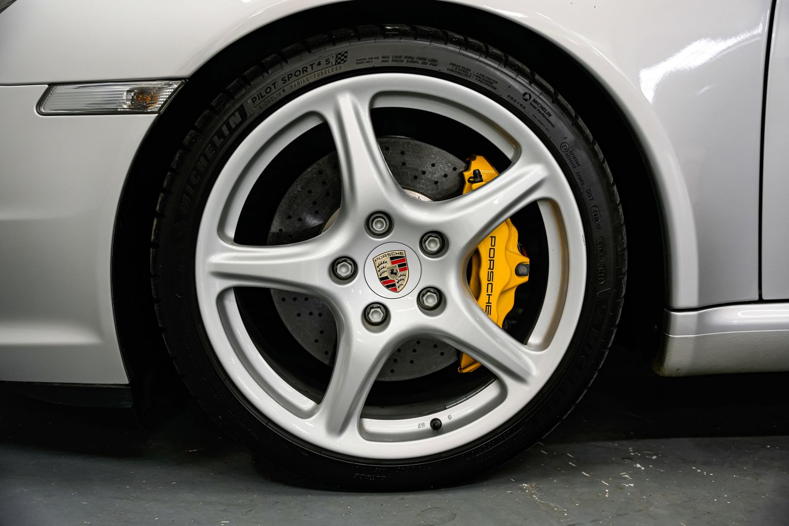 2005 Porsche 911 Carrera S — photo 44