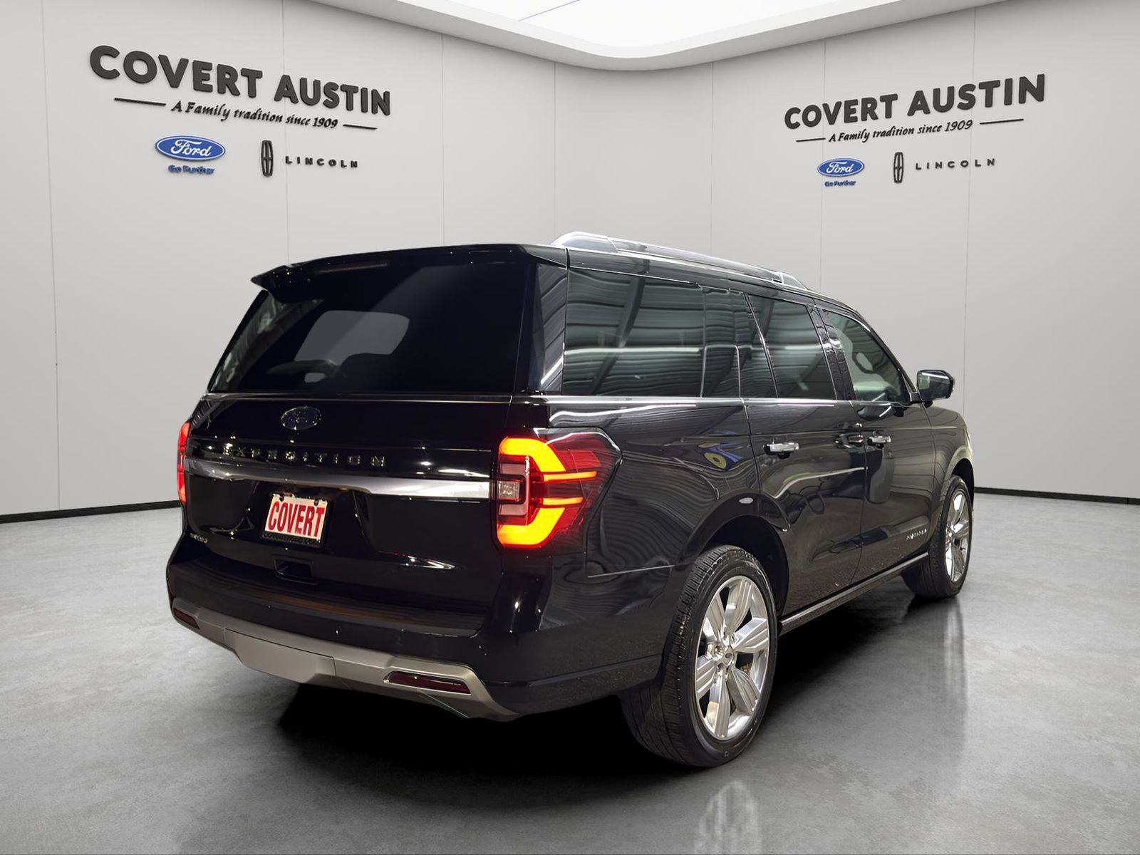 Used Car 2023 Ford Expedition  Platinum For Sale Under $60,000 In Austin, Texas