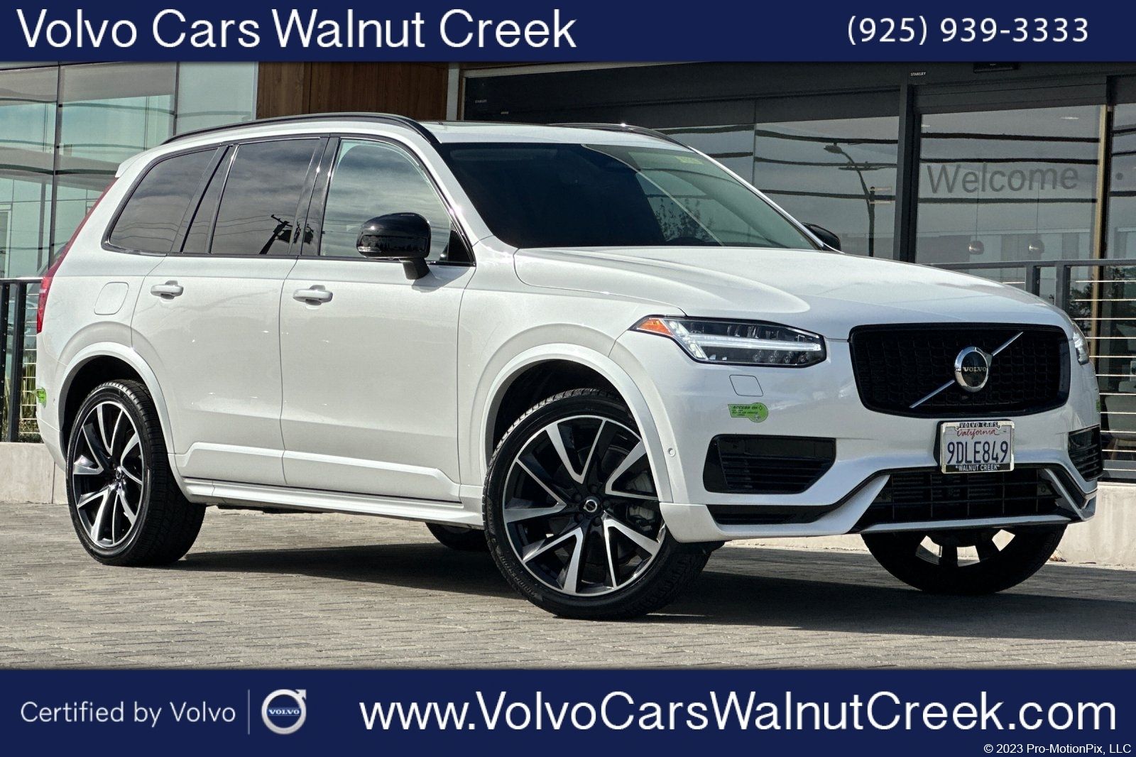 2023 Volvo XC90 Recharge T8 Ultimate Dark Theme eAWD