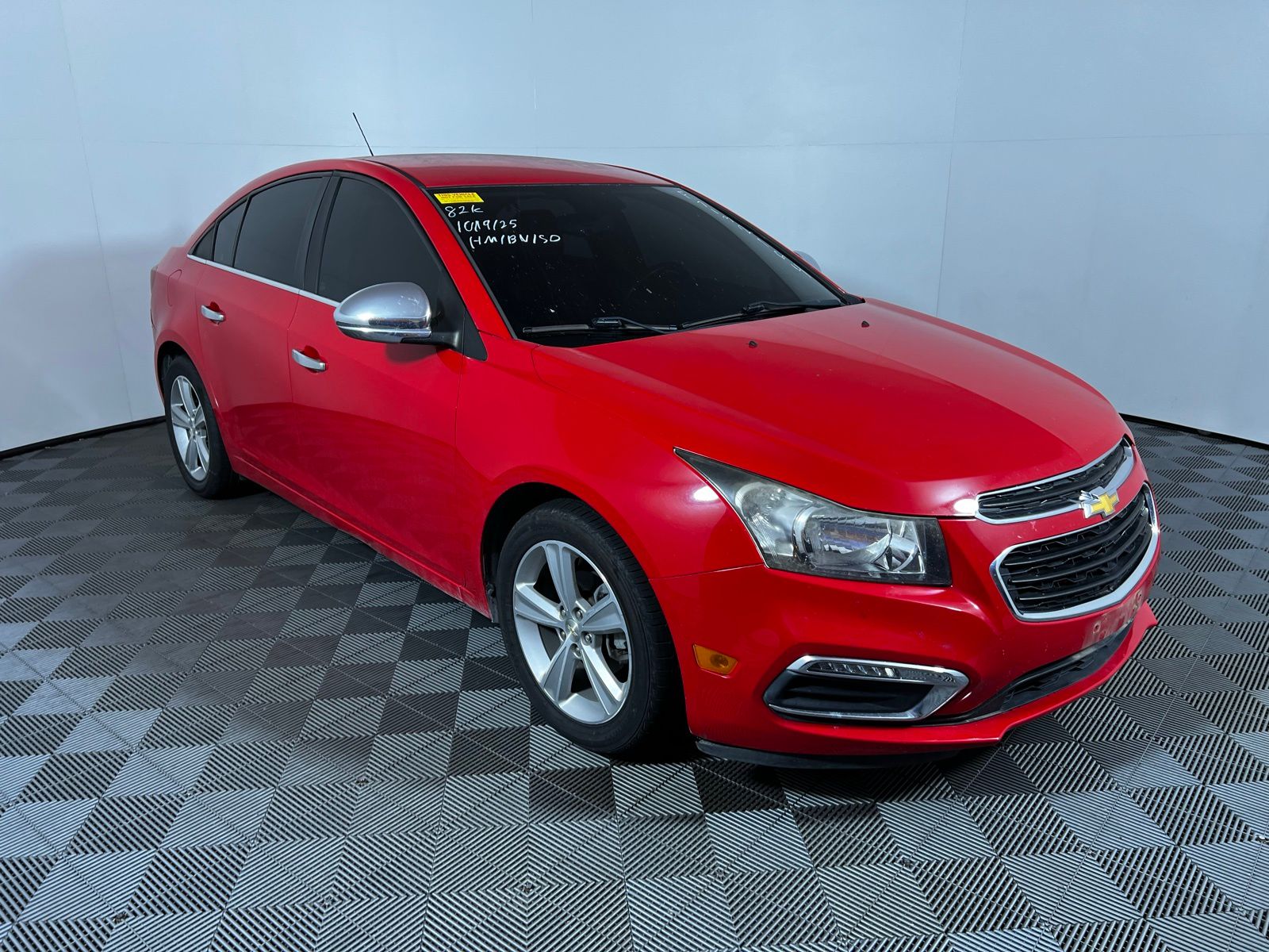 Thumbnail: 2015 Chevrolet Cruze - 3