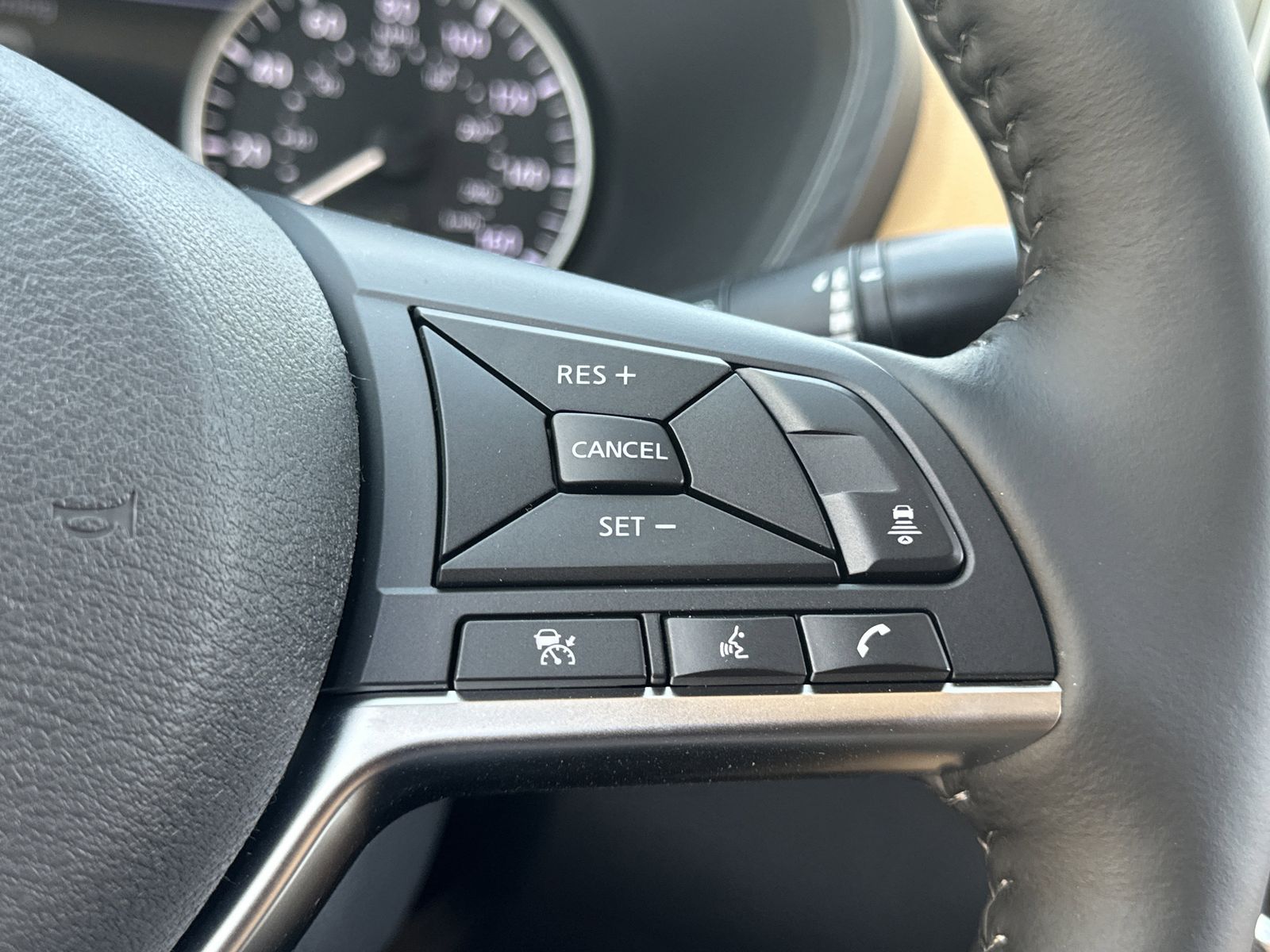 2025 Nissan Sentra SV photo 11