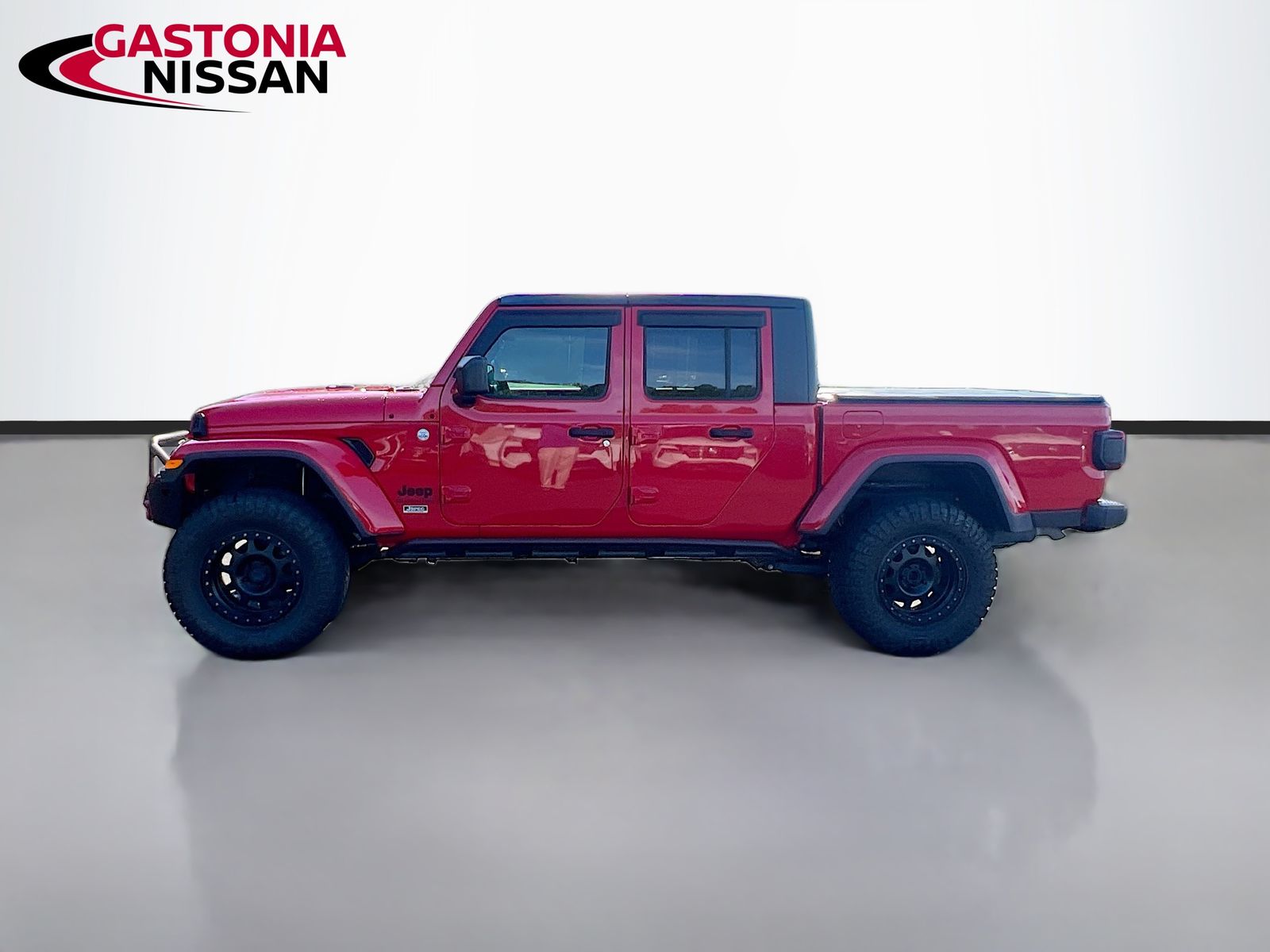 View vehicle photo 5