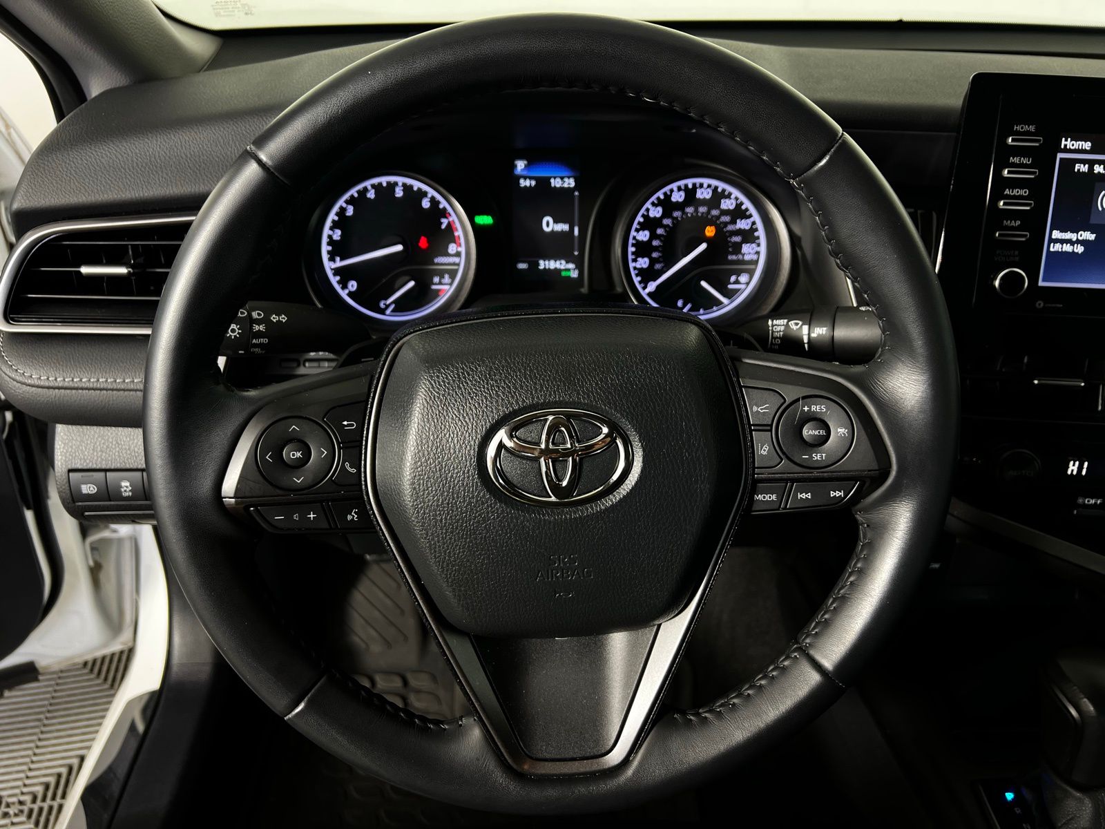 Thumbnail: 2022 Toyota Camry - 8