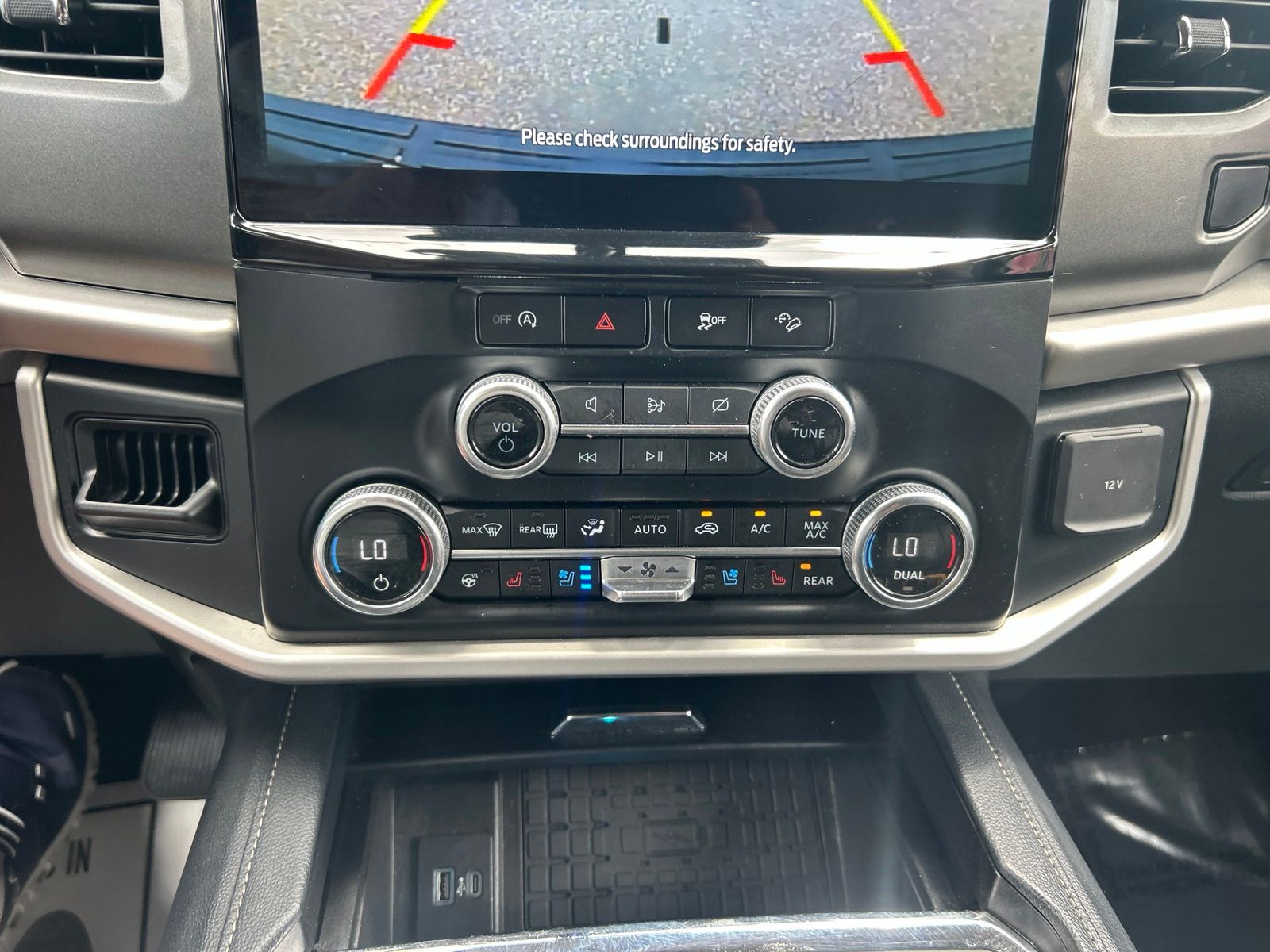 Certified Used 2024 Gray Metallic Ford XLT image 23
