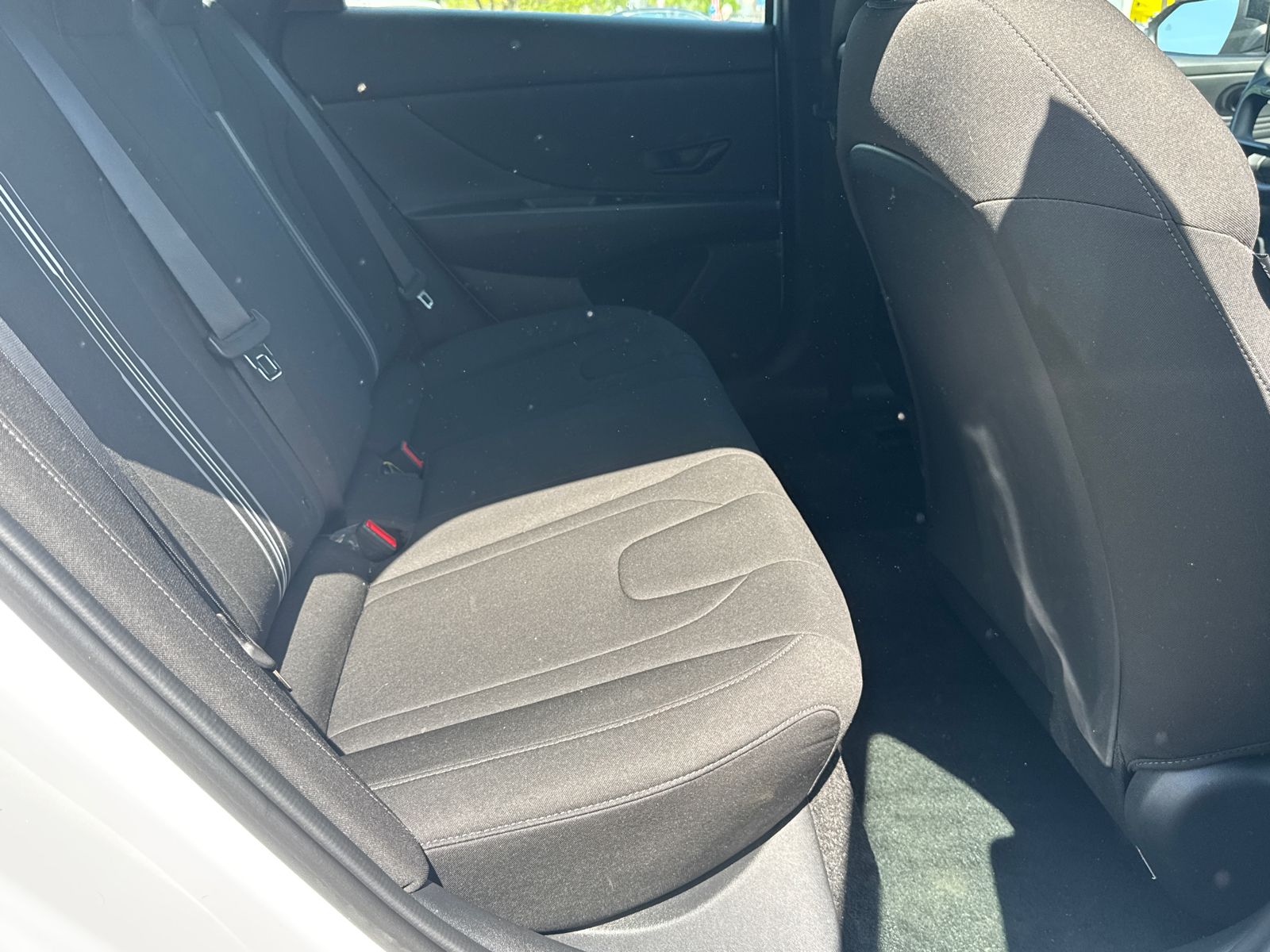 Used 2025 White Hyundai SEL Sport image 15