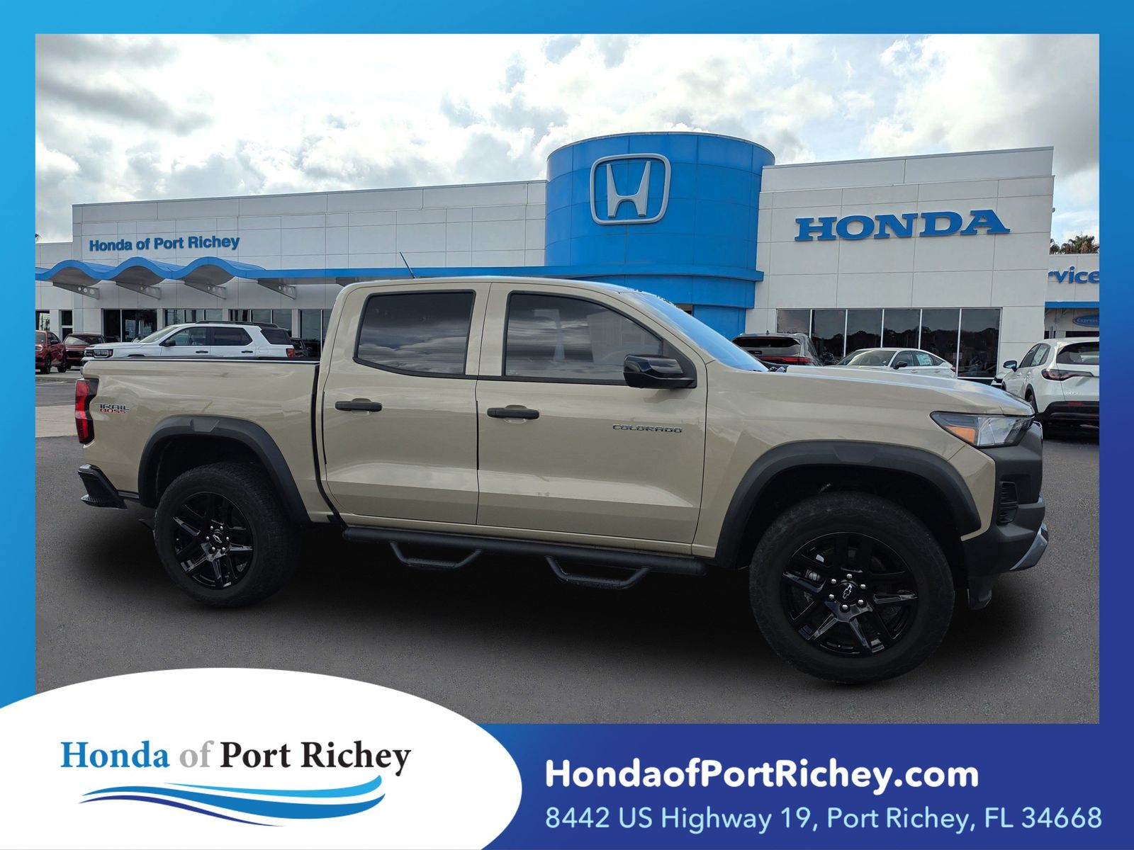 Sand Dune Metallic 2023 Chevrolet Colorado Pickup Truck Four-Wheel Drive 8-Speed Automatic