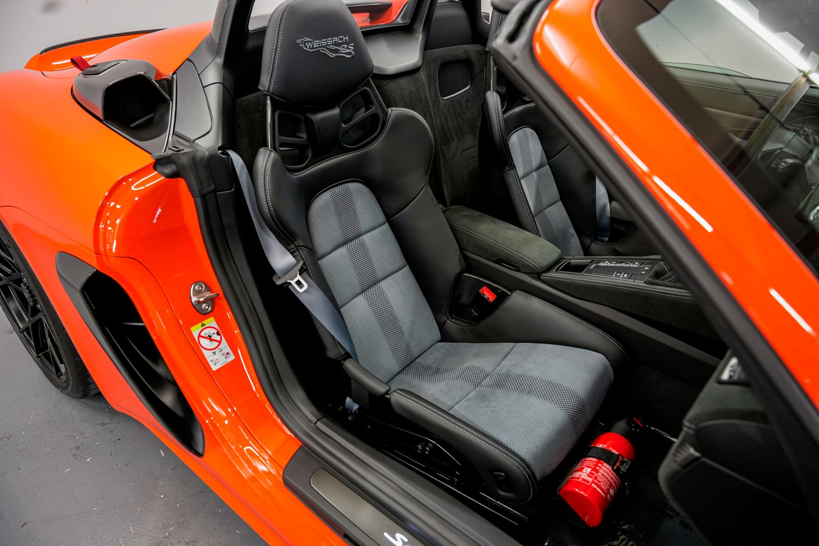 2024 Porsche 718 Spyder RS — photo 23
