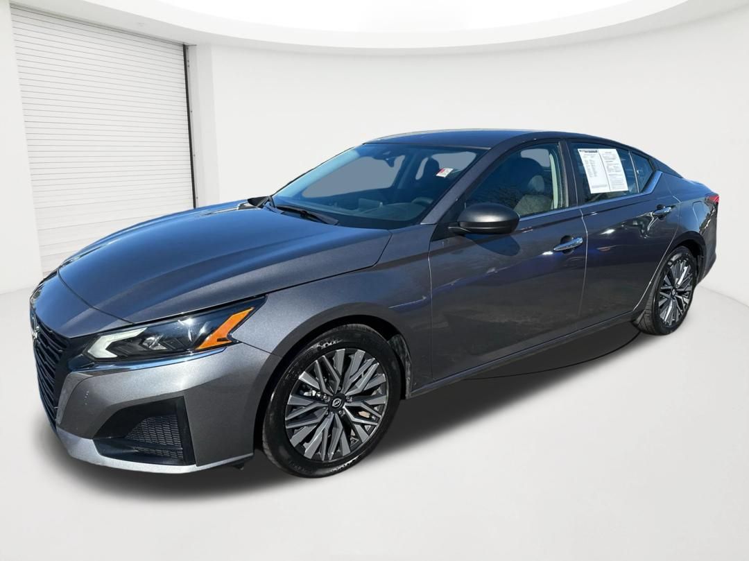 Gray (Gun Metallic) 2024 Nissan Altima Sedan Front-Wheel Drive Continuously Variable Transmission