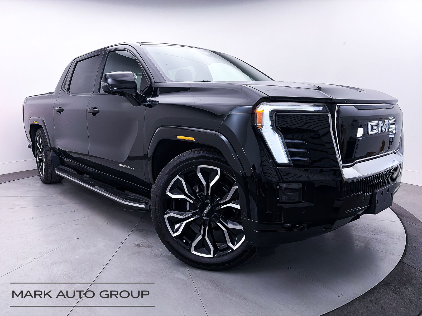 2025 GMC Sierra EV Denali