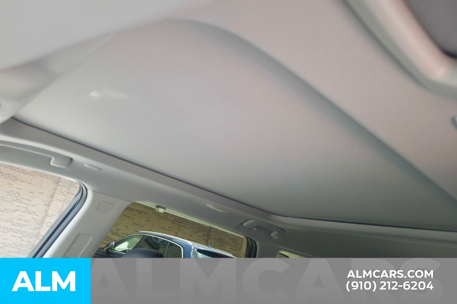 Used 2025 White Pearl Nissan Platinum image 18