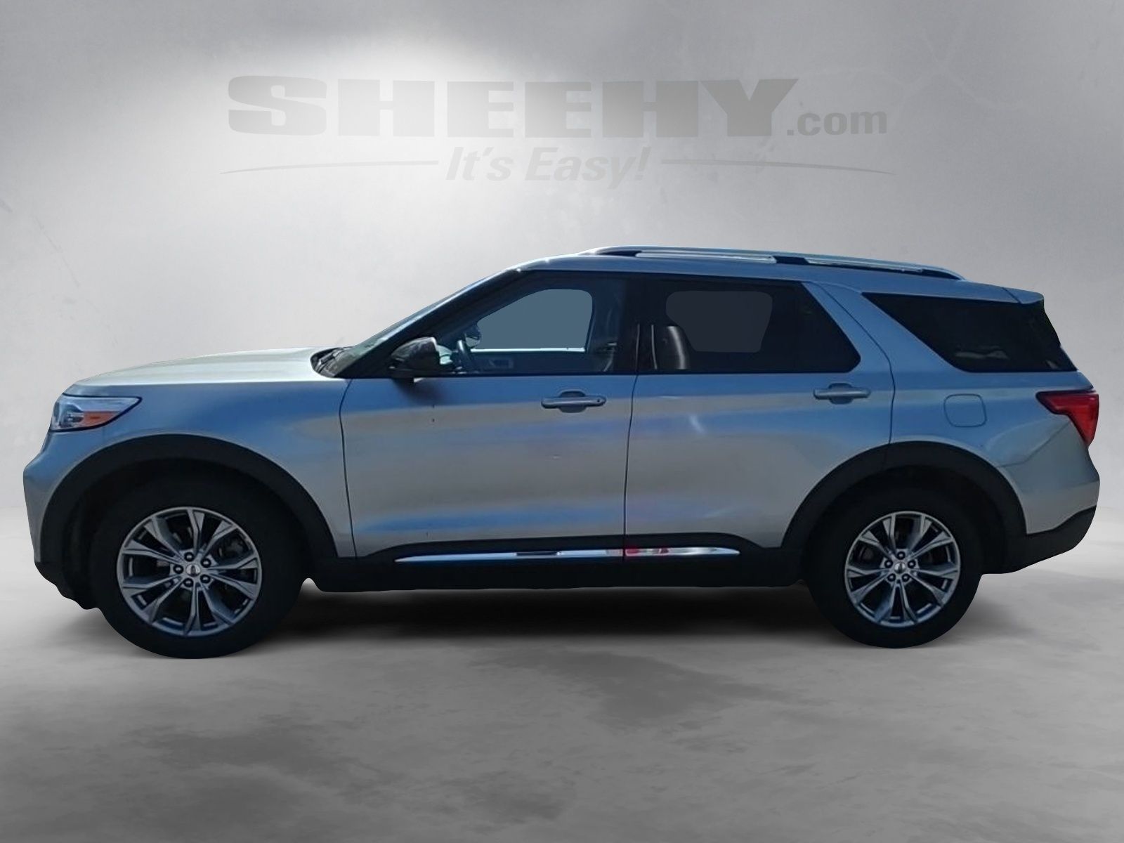 Used 2023 Silver Ford Limited image 5
