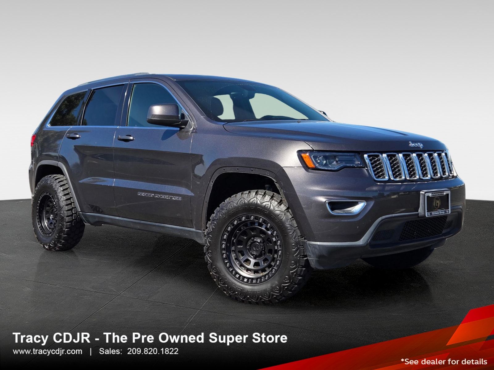 Gray (Granite Crystal Metallic Clearcoat) 2017 Jeep Grand Cherokee Laredo SUV / Crossover 4X2 8-Speed Automatic