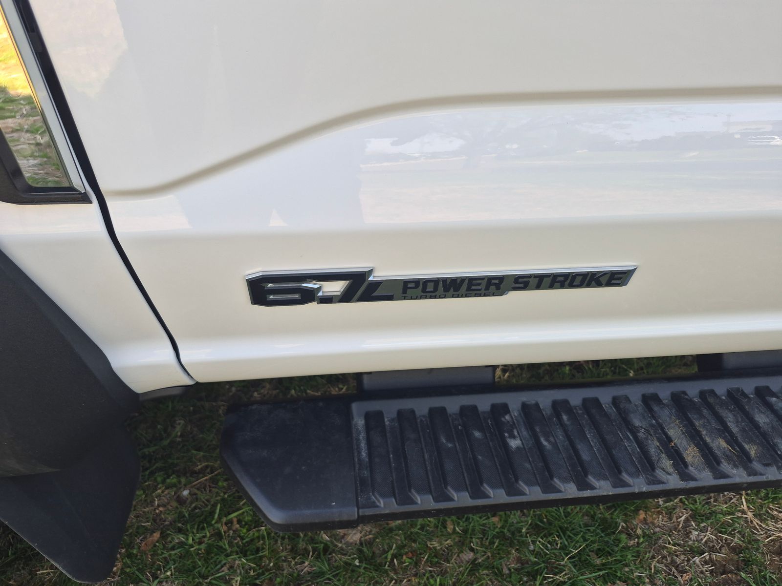 New 2026 Oxford White Ford XL image 6