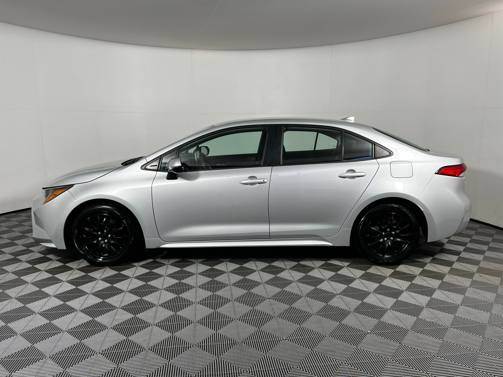 Thumbnail: 2020 Toyota Corolla - 8