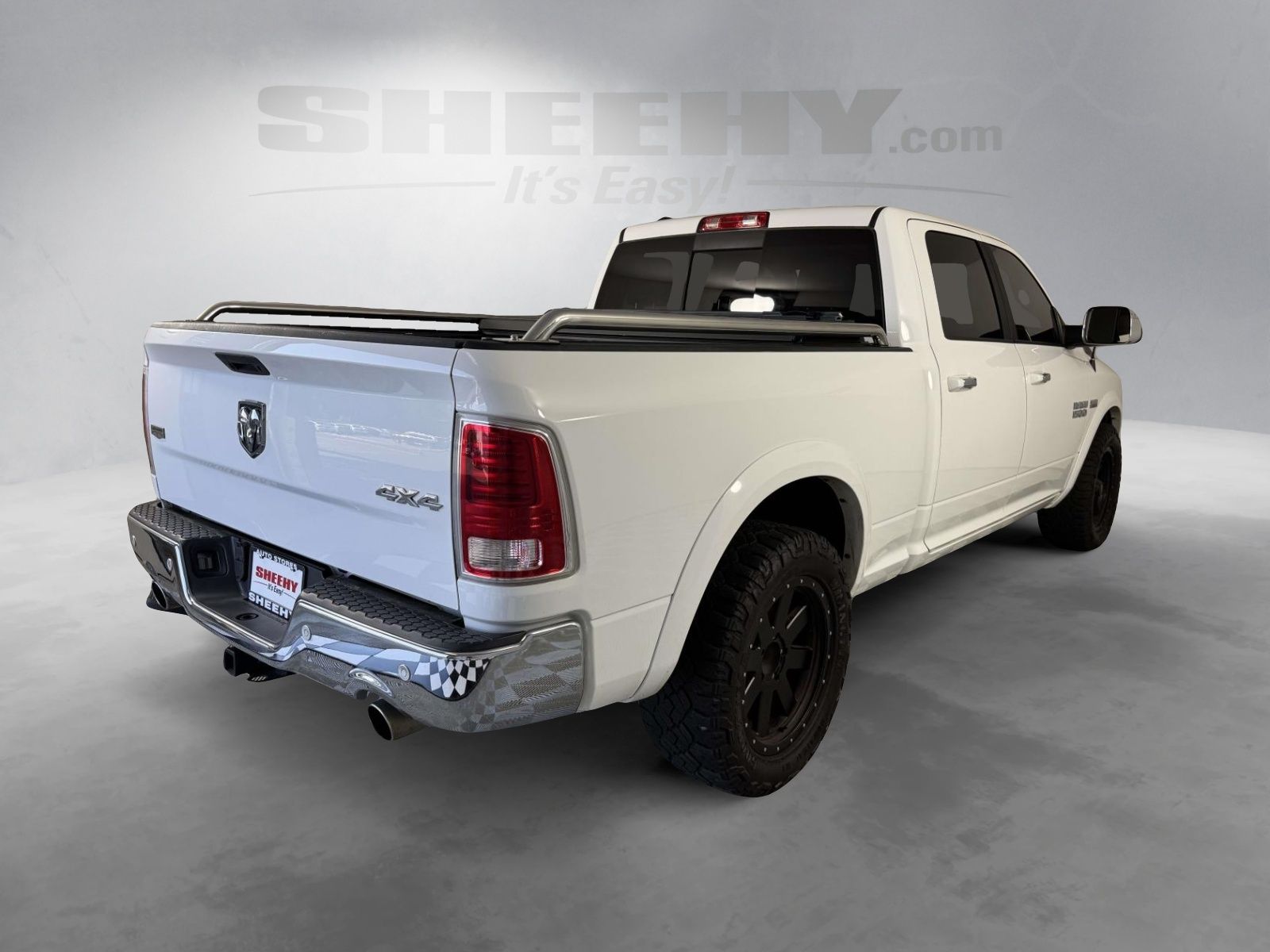 Used 2017 White Ram Laramie image 11