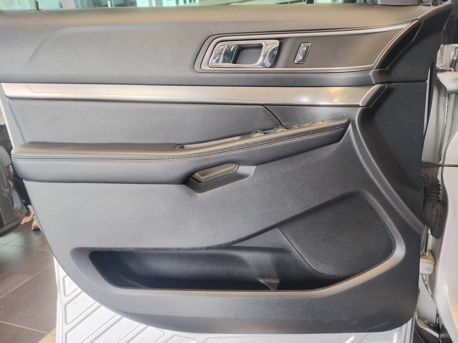 Used Car 2018 Ford Explorer  Xlt For Sale Under $15,000 In San Antonio, Texas