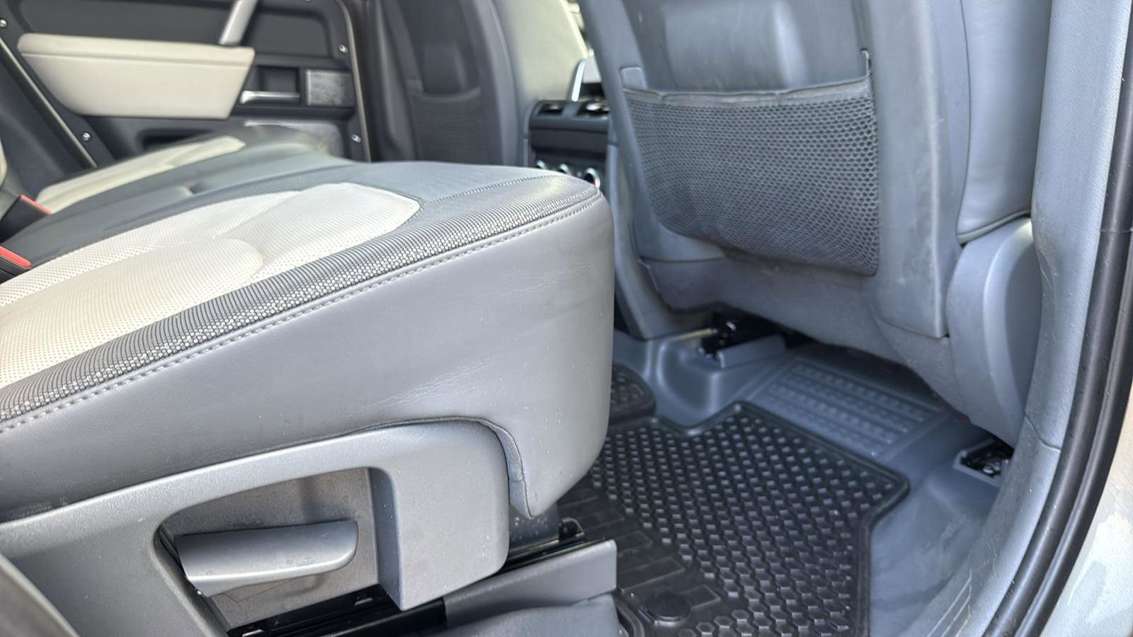 Used Car 2024 Land Rover Defender 130  X-dynamic Se For Sale Under $70,000 In Austin, Texas