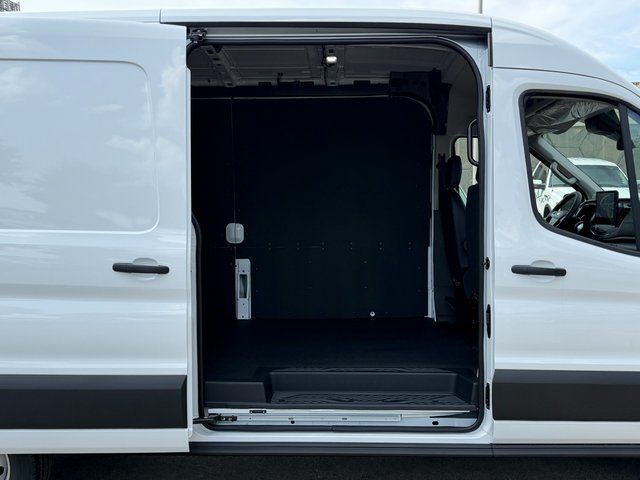 New 2026 Oxford White Ford Base image 14