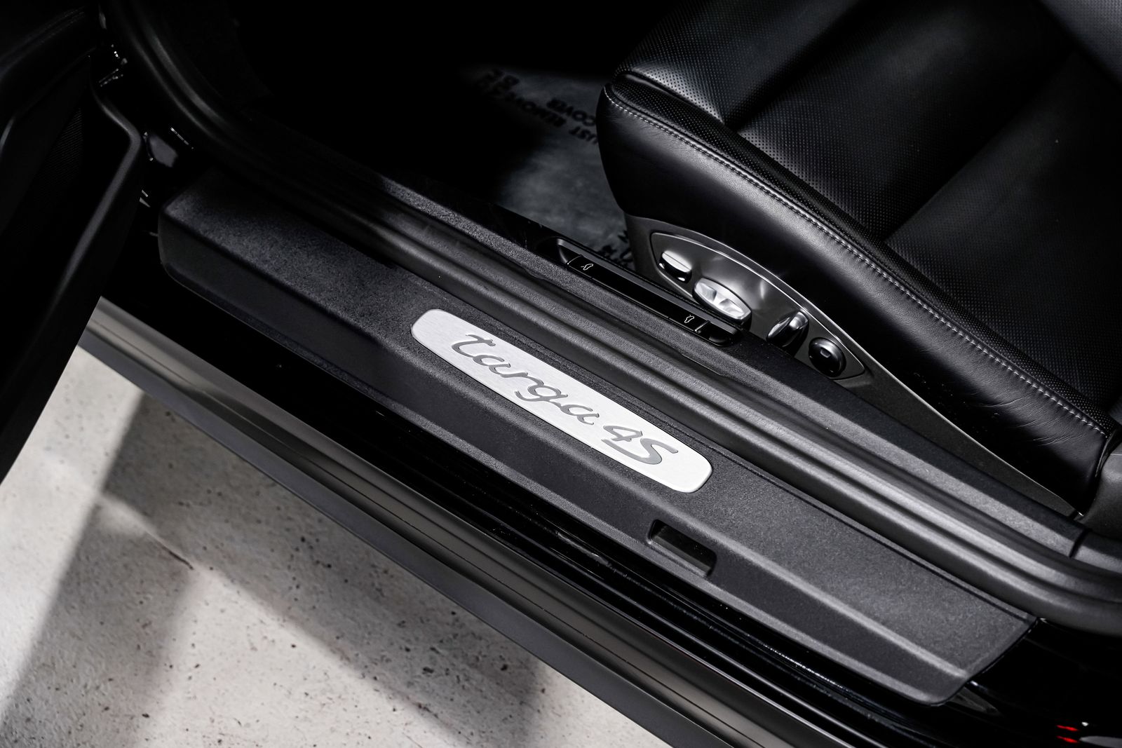2014 Porsche 911 Targa 4S — photo 26