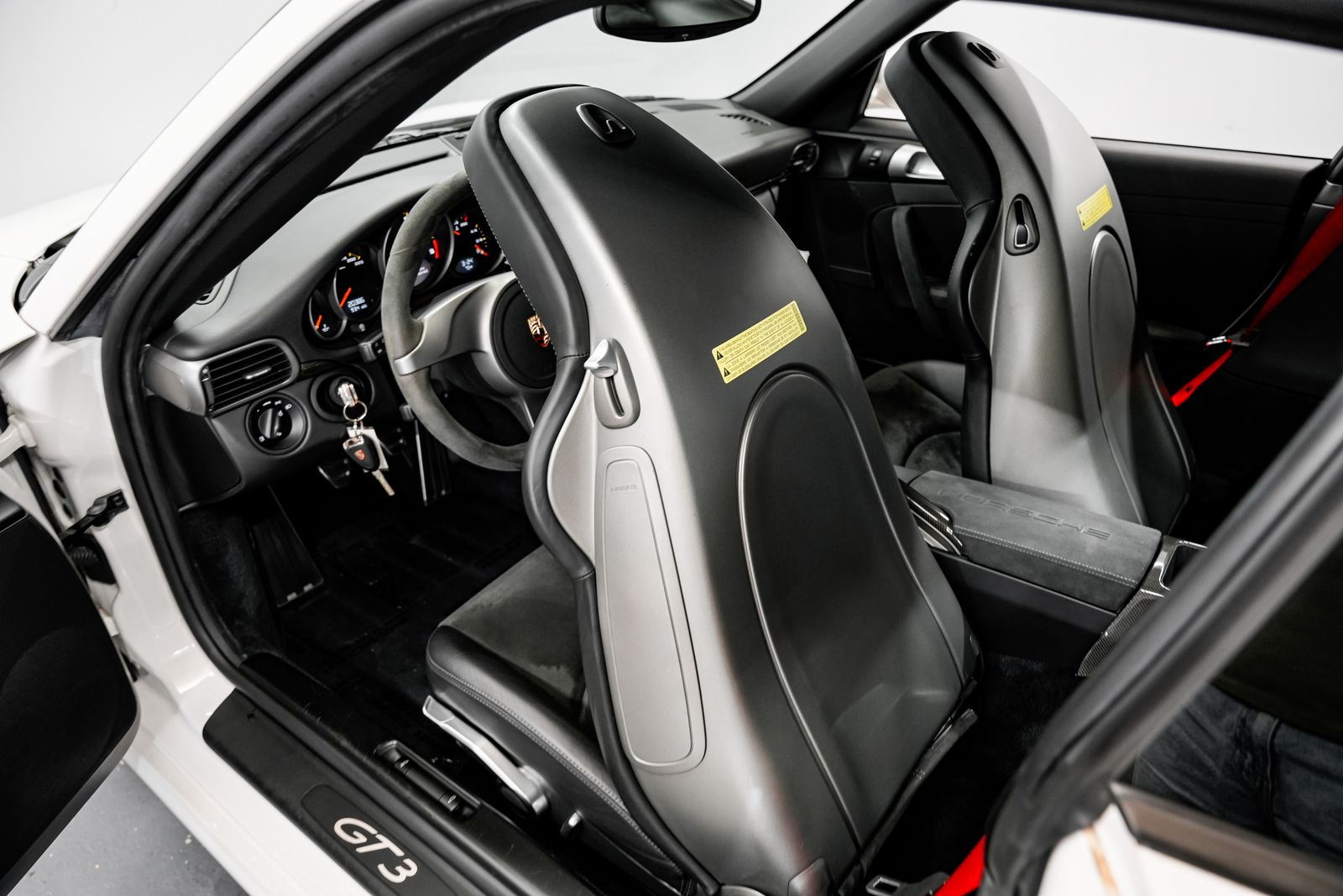 2010 Porsche 911 GT3 — photo 19