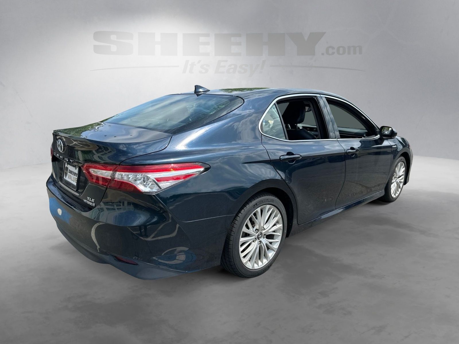 Used 2019 Blue Toyota XLE image 13