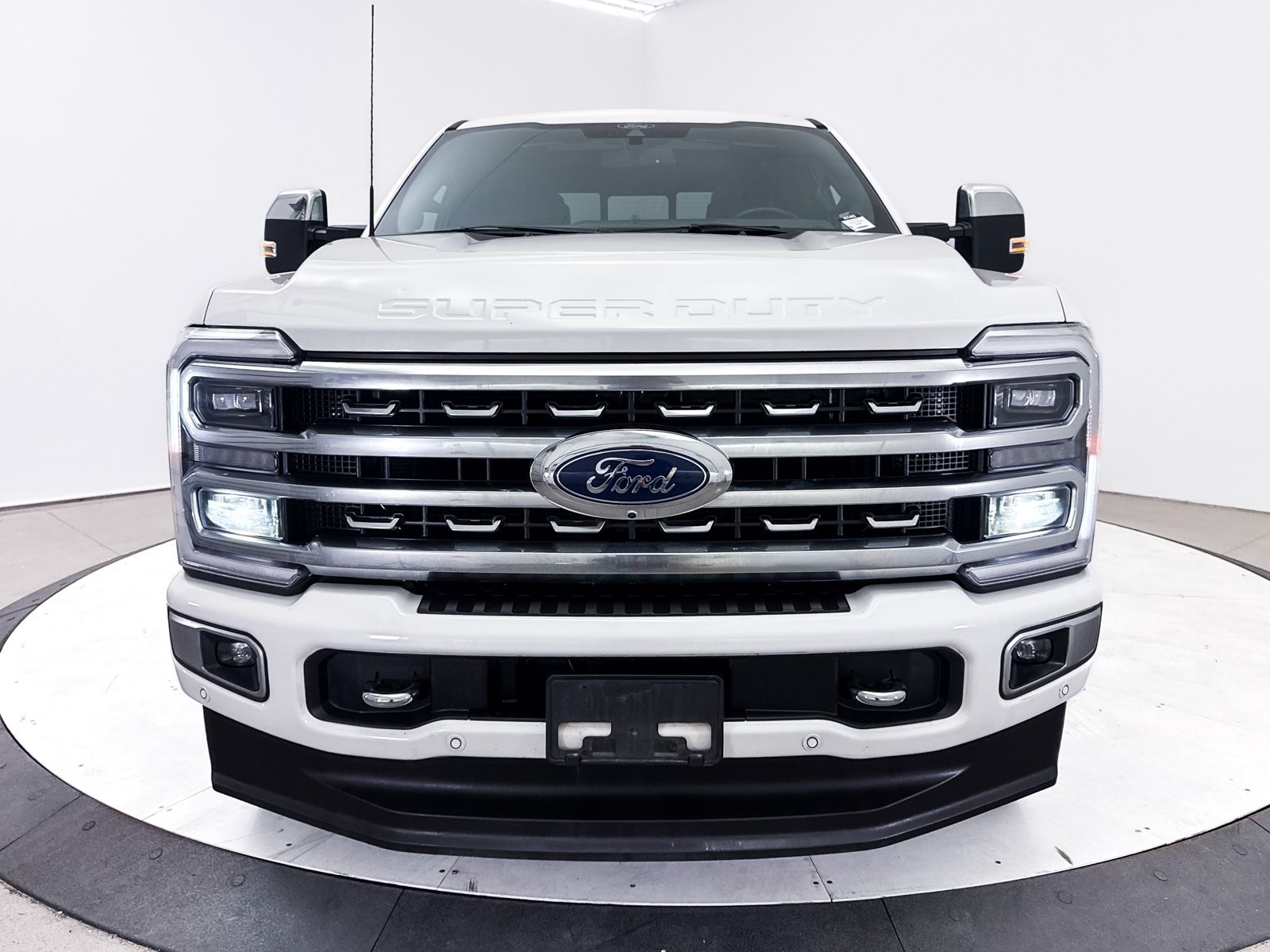 2024 Ford F-350 Super Duty Platinum - Photo 15