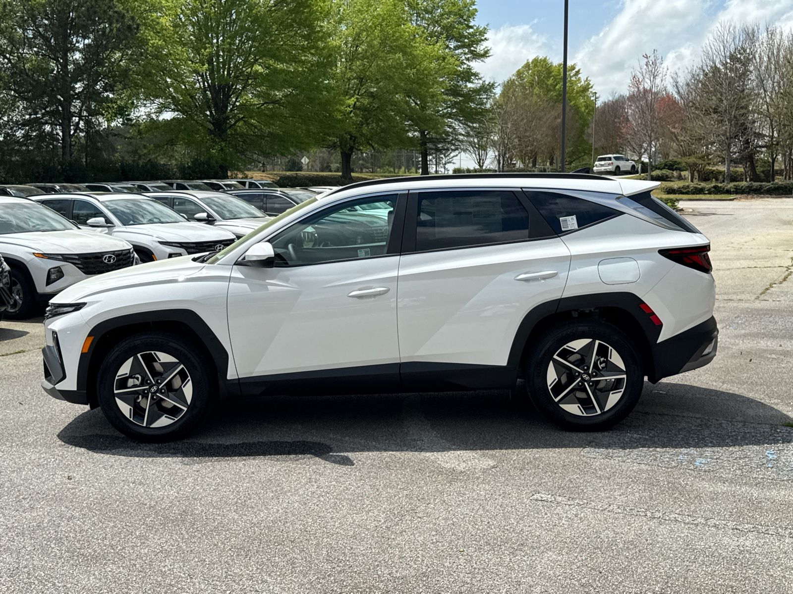 2025 Hyundai Tucson SEL photo 8