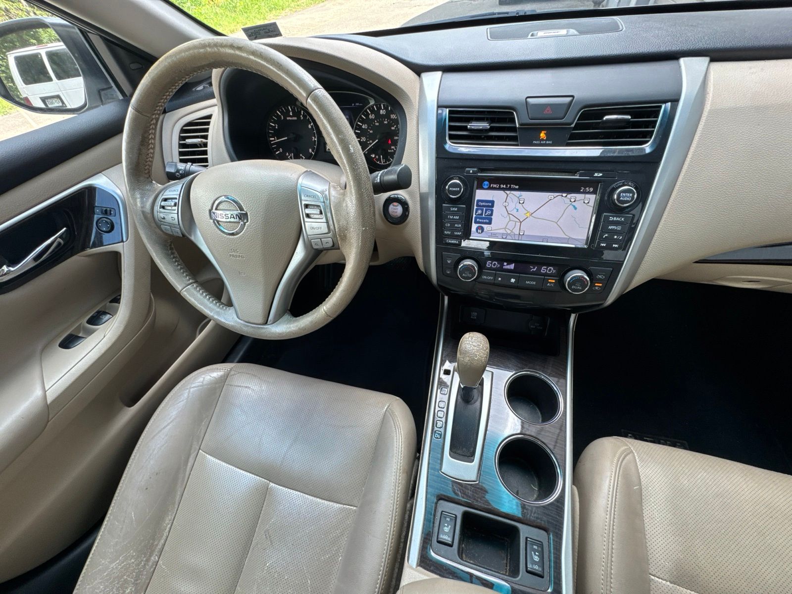 Used 2015 Pearl White Nissan 2.5 SL image 29