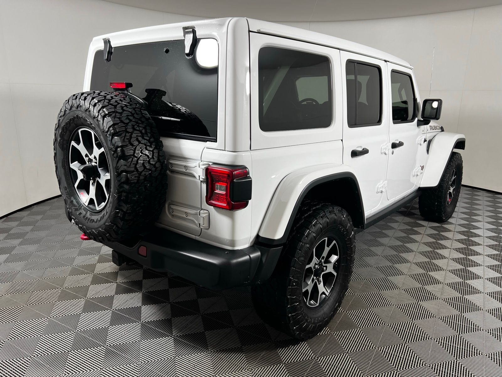 Thumbnail: 2021 Jeep Wrangler - 5