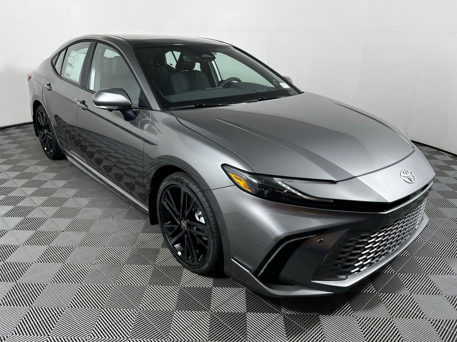 2025 Toyota Camry XSE 3
